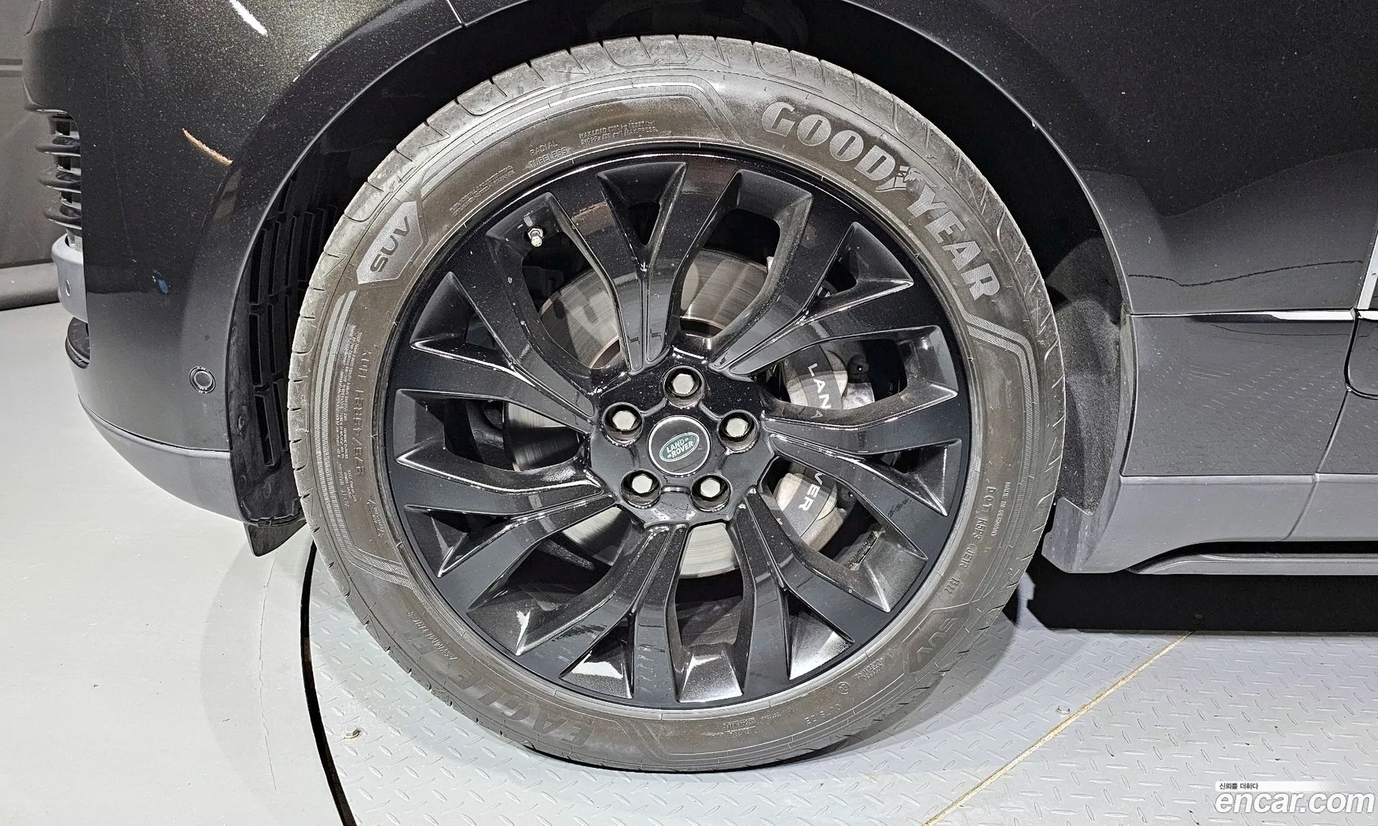 Land Rover Range Rover 2018 SALGA3BE8JA513653 — 6