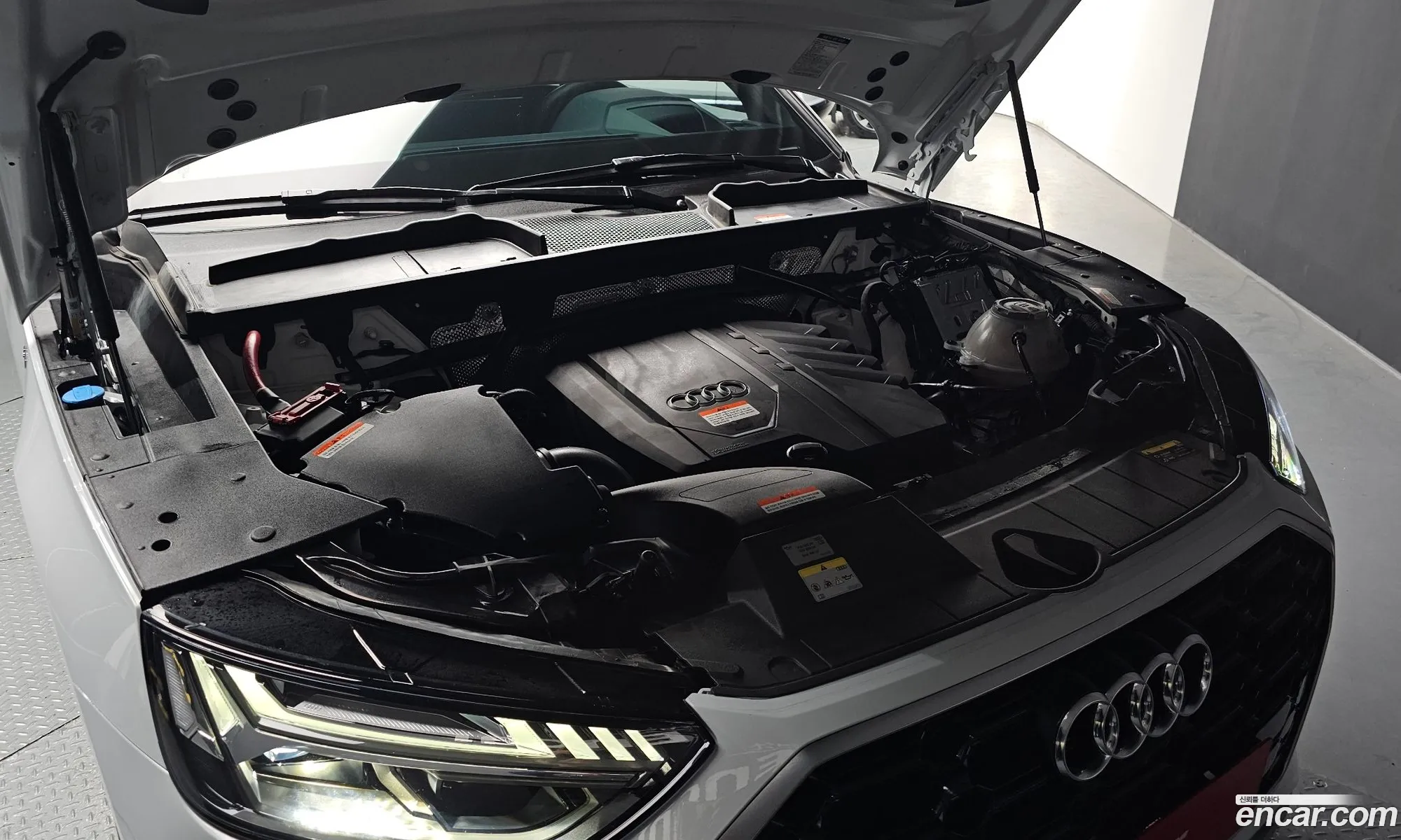 Audi Q5 2023 WAUZZZFY1P2097882 — 8