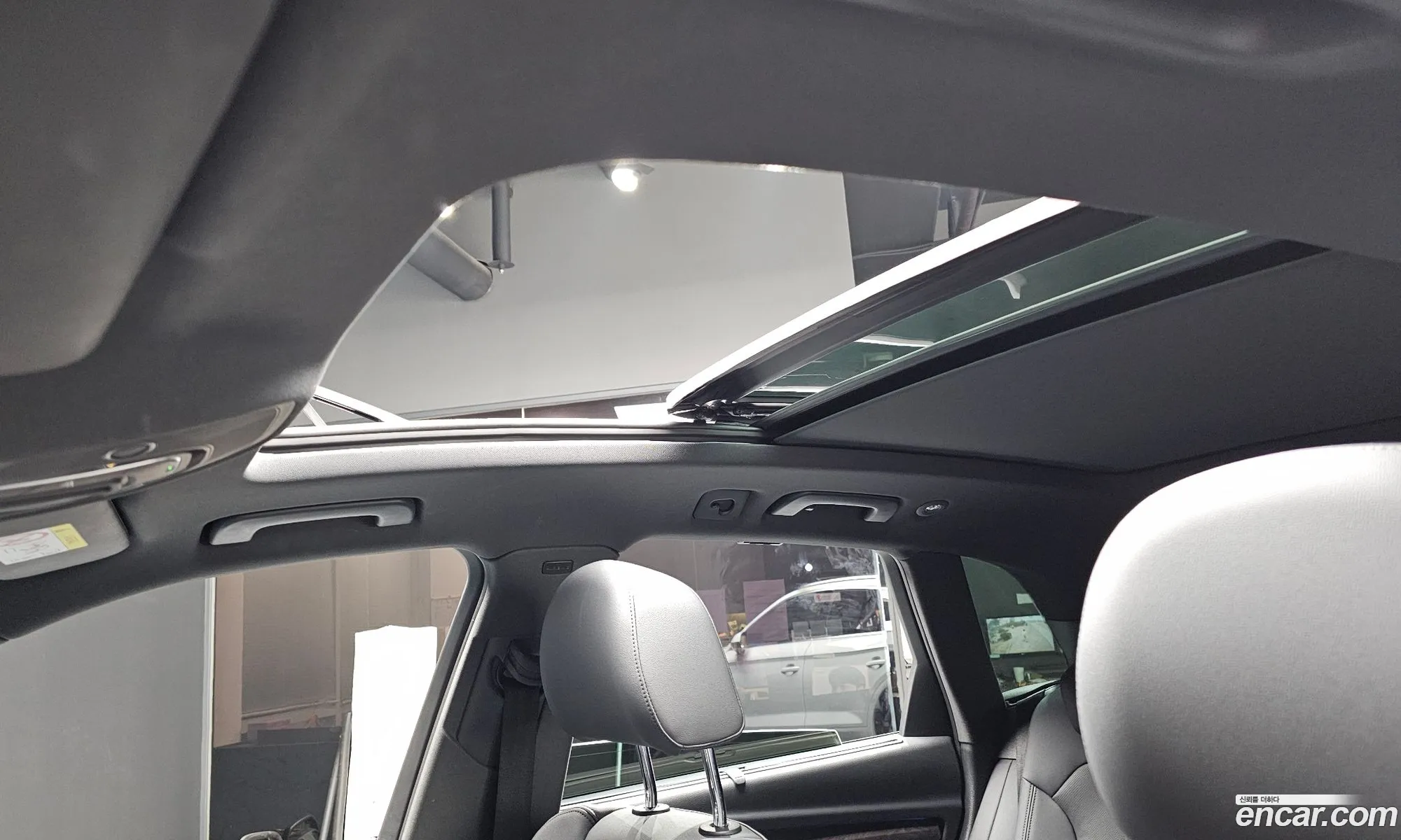 Audi Q5 2023 WAUZZZFY1P2097882 — 11