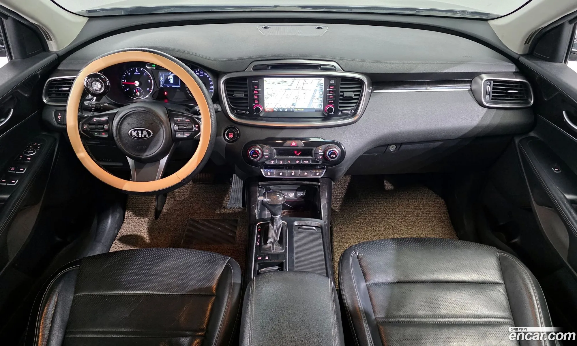 Kia Sorento 2015 — 17