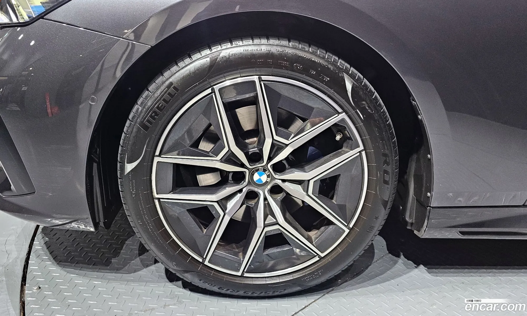 BMW 5 Series 2024 — 7