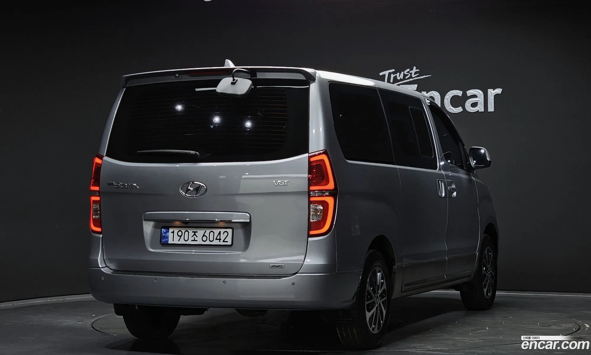 Hyundai Grand Starex 2018 — 11