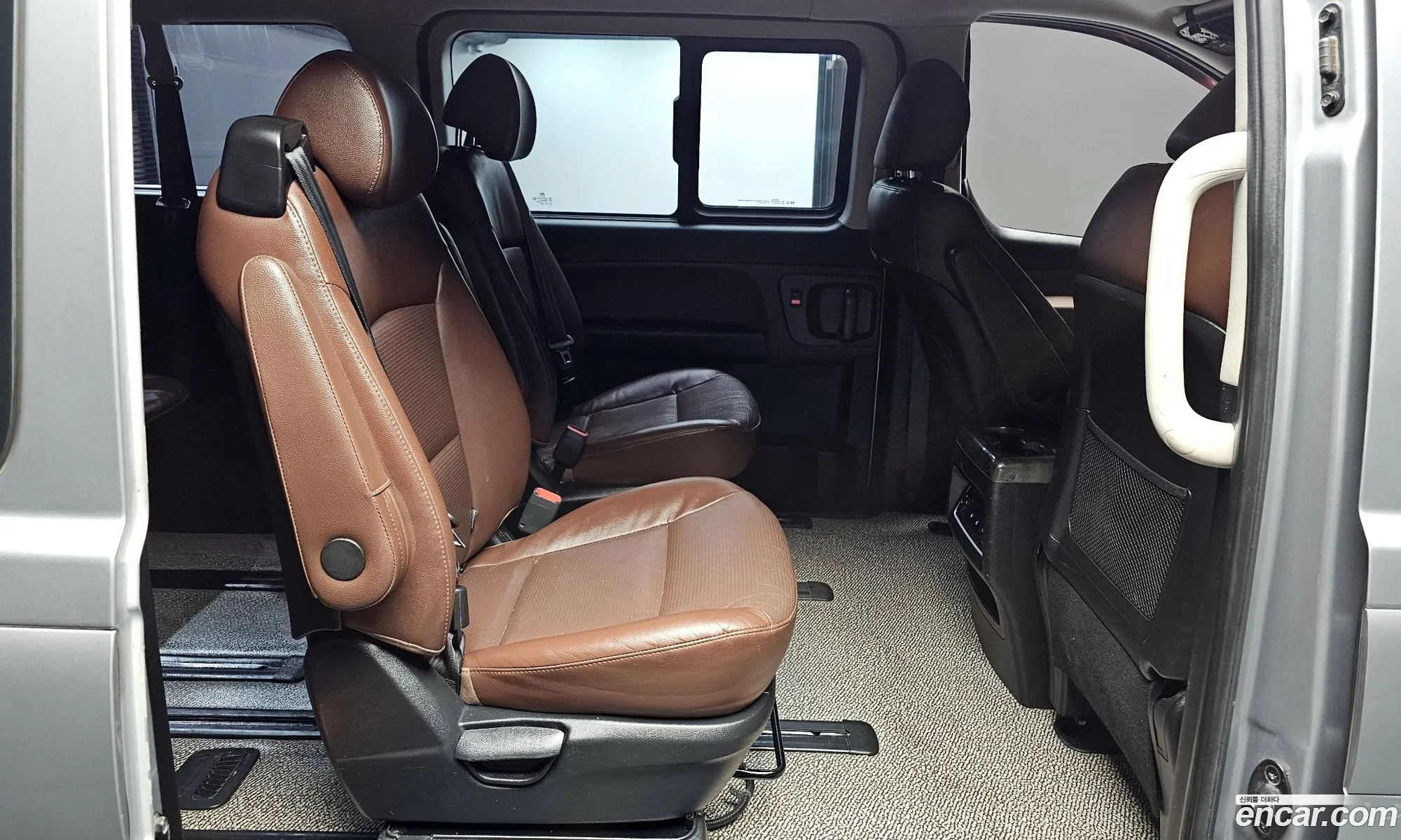 Hyundai Grand Starex 2018 — 10