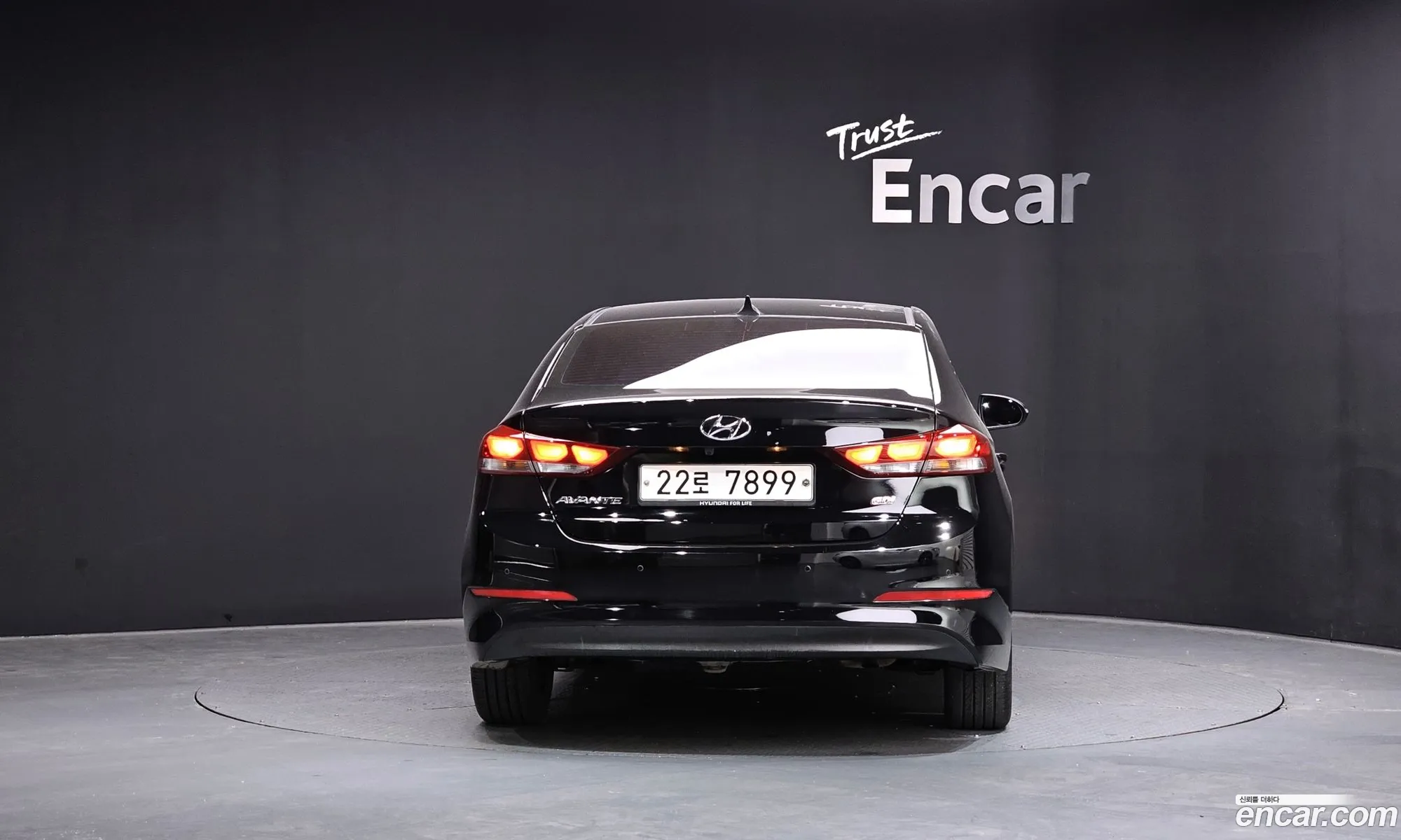 Hyundai Elantra AD 2016 — 5