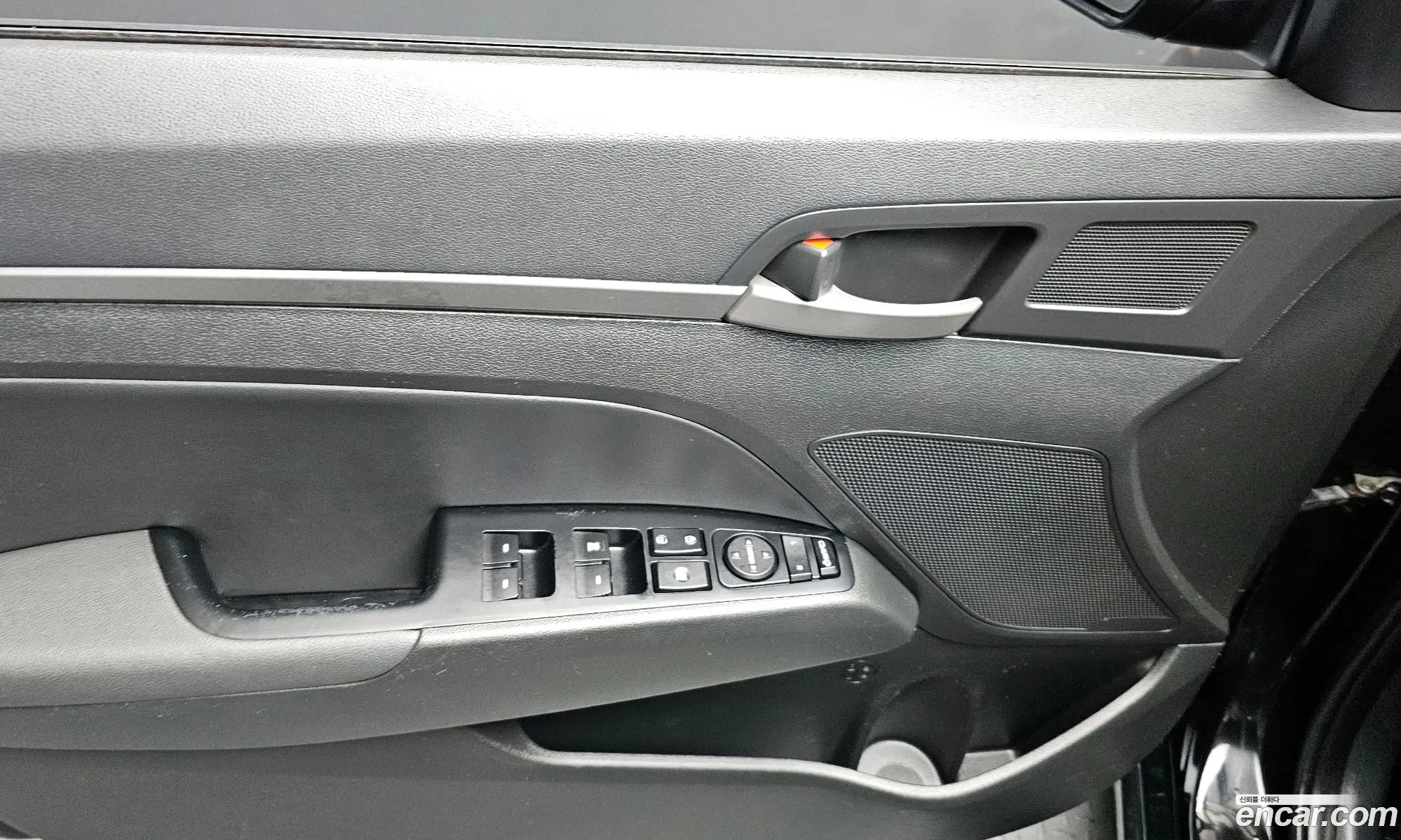 Hyundai Elantra AD 2016 — 8