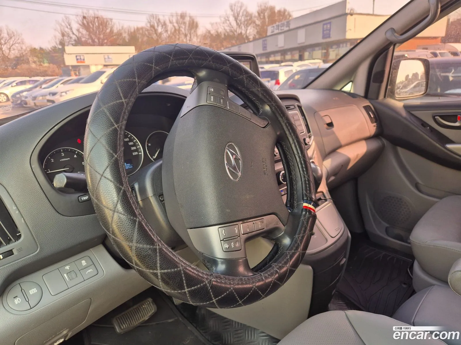 Hyundai Grand Starex 2017 — 17