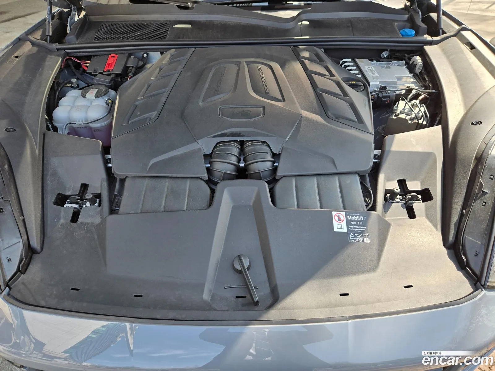 Porsche Cayenne 2025 — 4