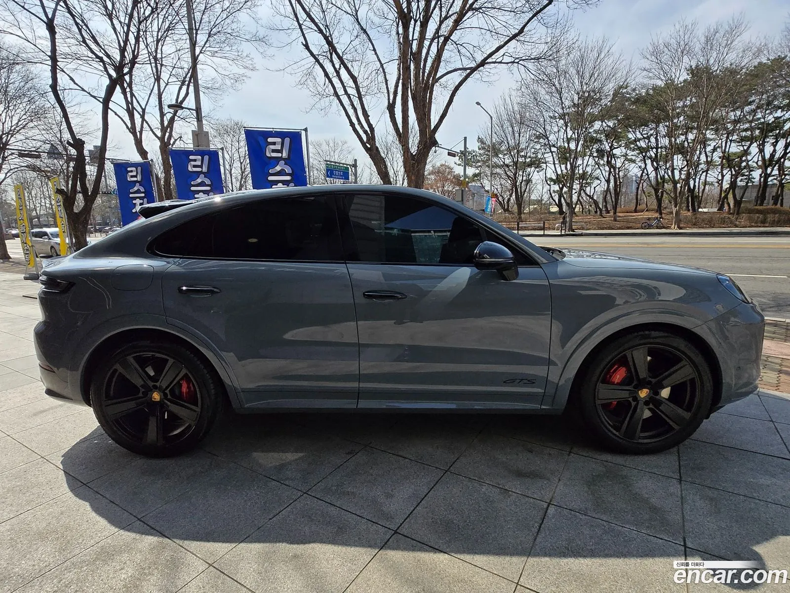 Porsche Cayenne 2025 — 8