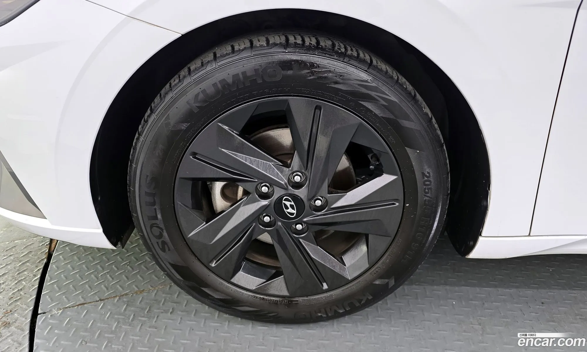 Hyundai Elantra 2021 — 14