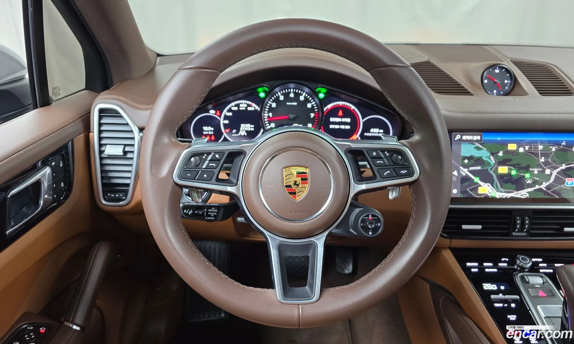 Porsche Cayenne 2023 — 17