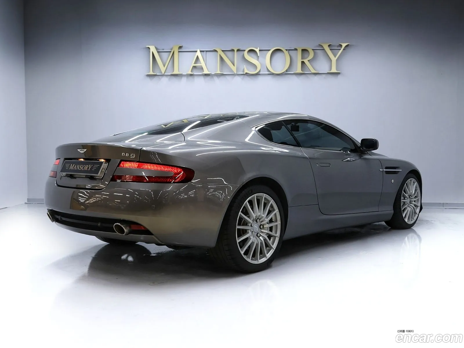Aston Martin DB9 2006 — 15
