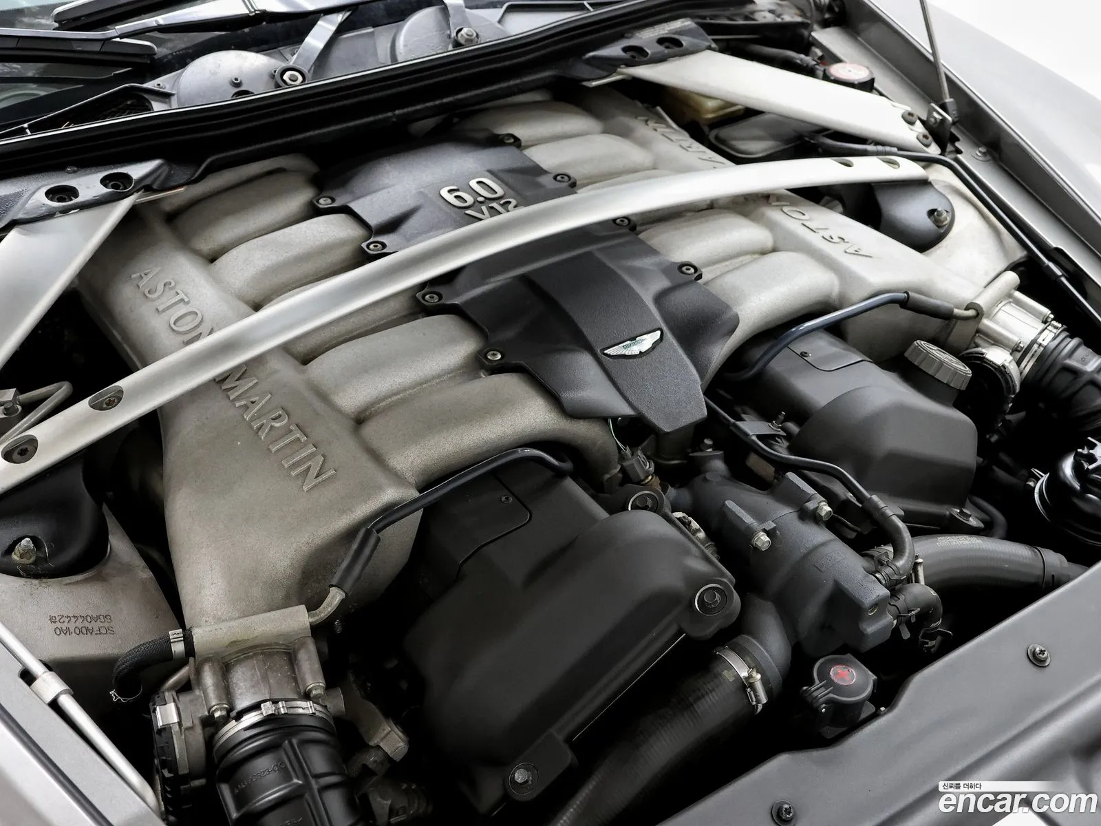 Aston Martin DB9 2006 — 8