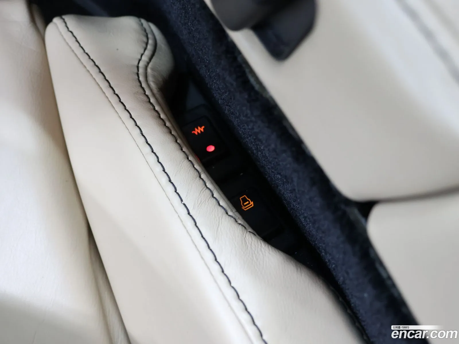 Aston Martin DB9 2006 — 10