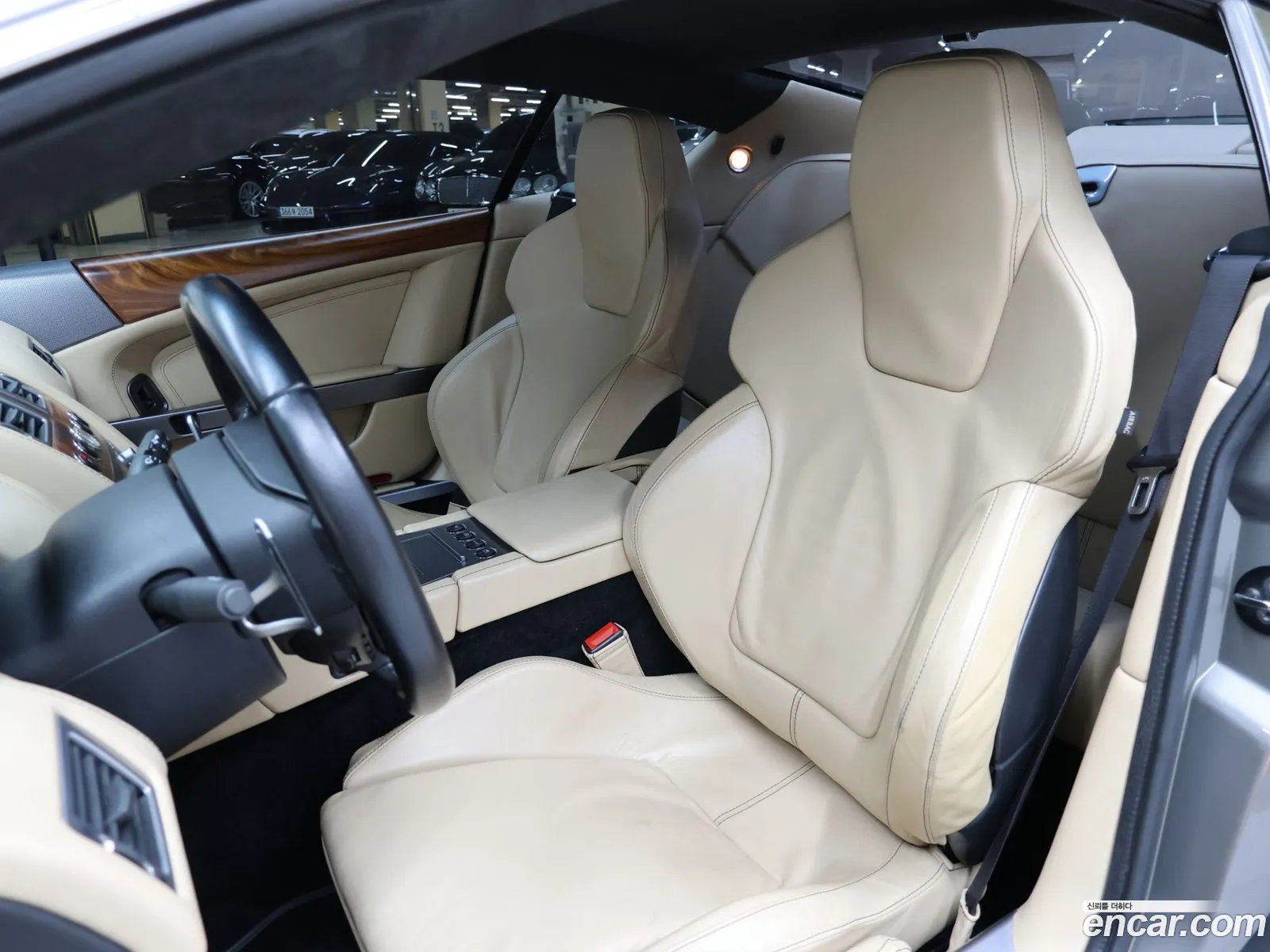 Aston Martin DB9 2006 — 3