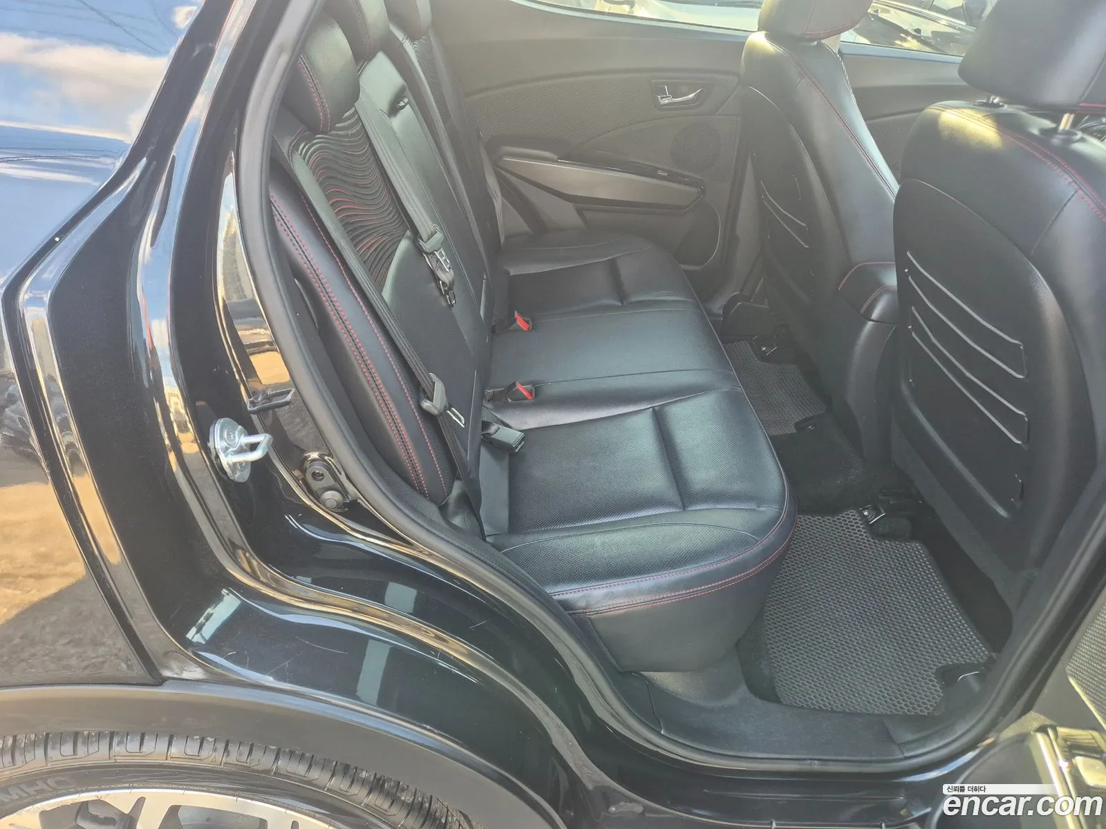 KG Mobility (SsangYong) Tivoli Air 2016 — 11