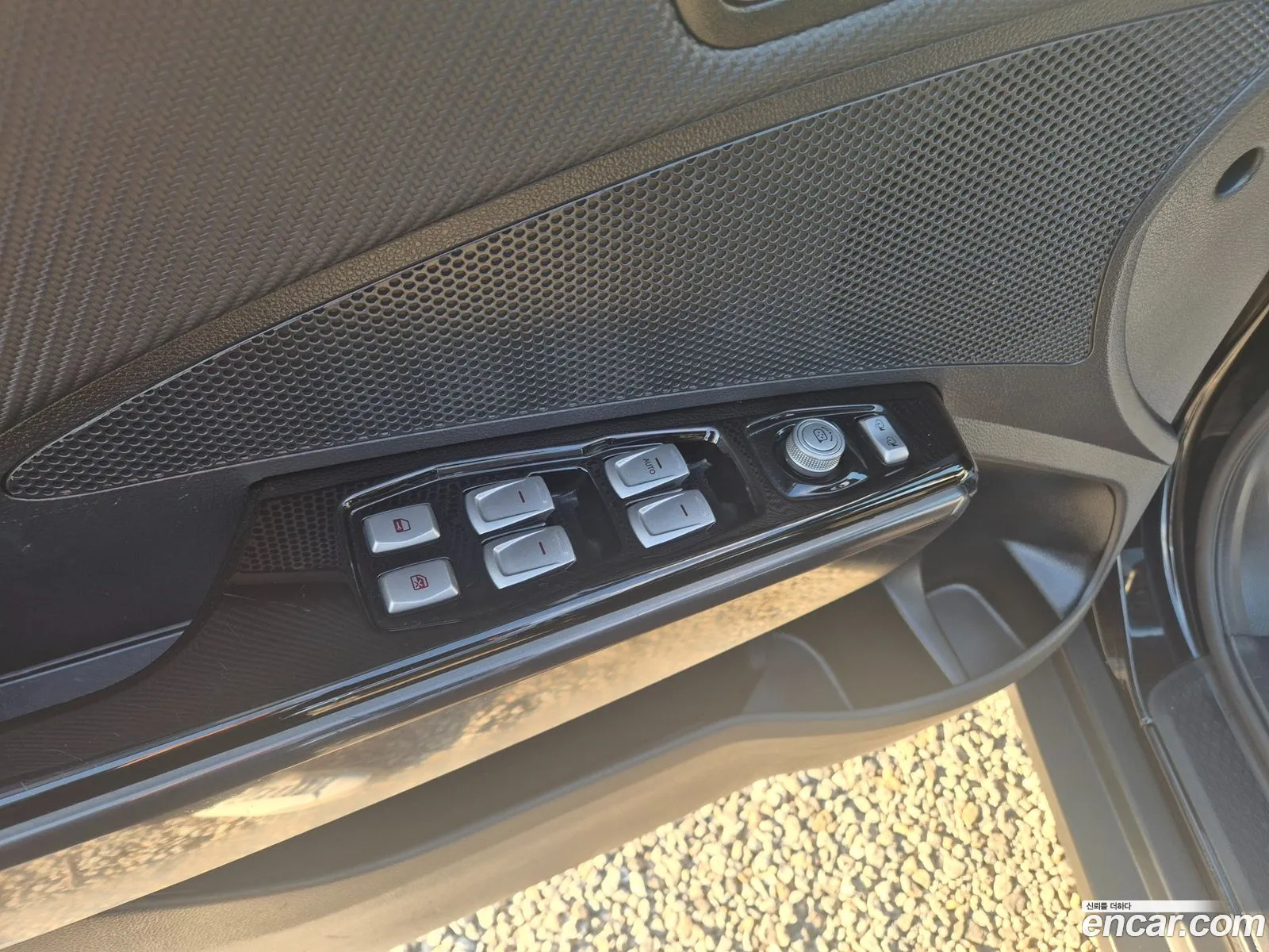 KG Mobility (SsangYong) Tivoli Air 2016 — 3