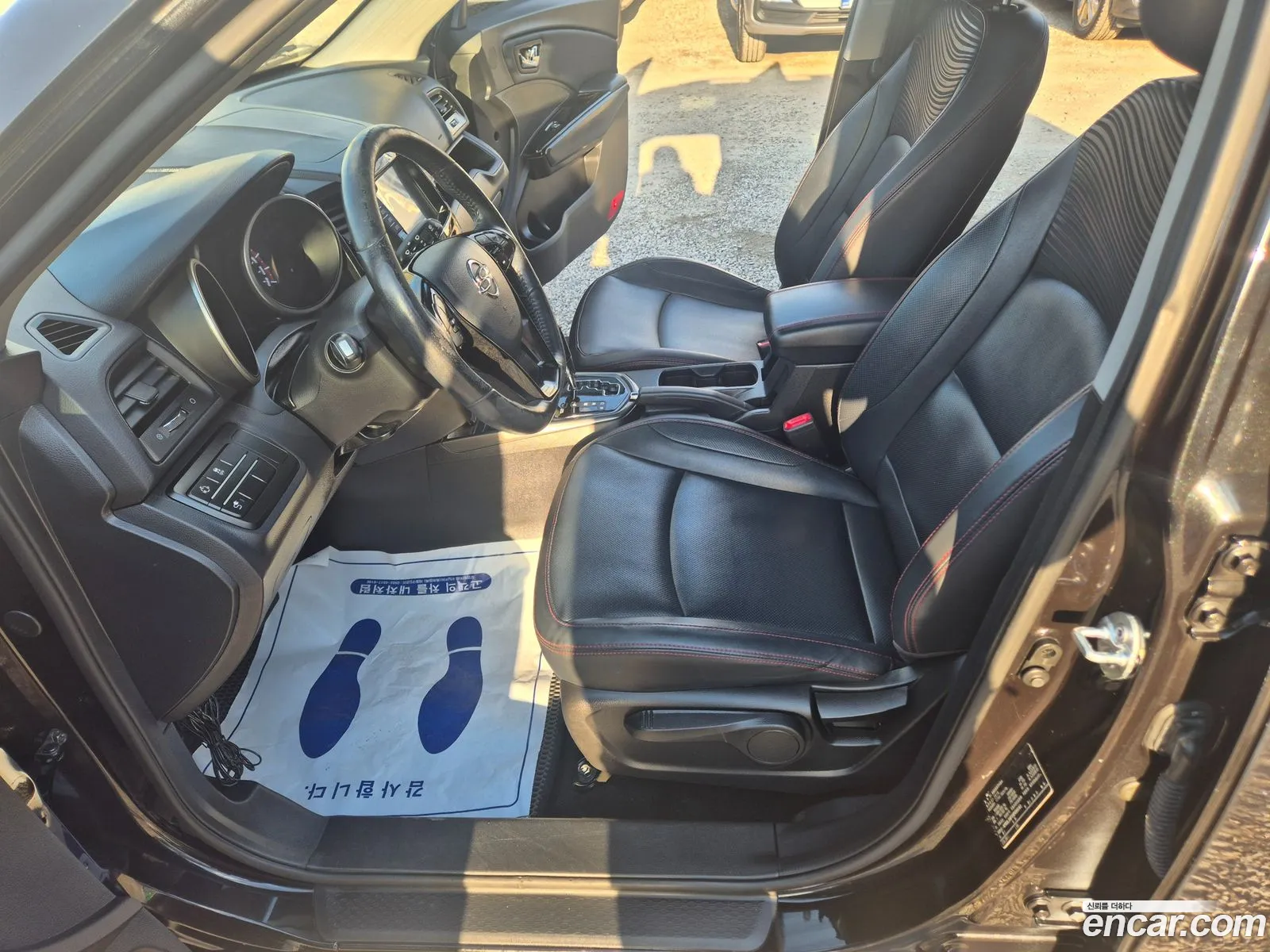 KG Mobility (SsangYong) Tivoli Air 2016 — 14