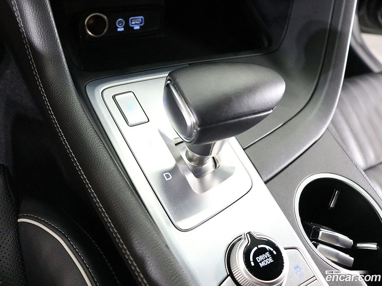 Genesis G70 2017 — 10