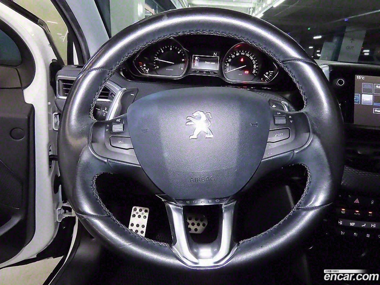 Peugeot 2008 2015 — 16