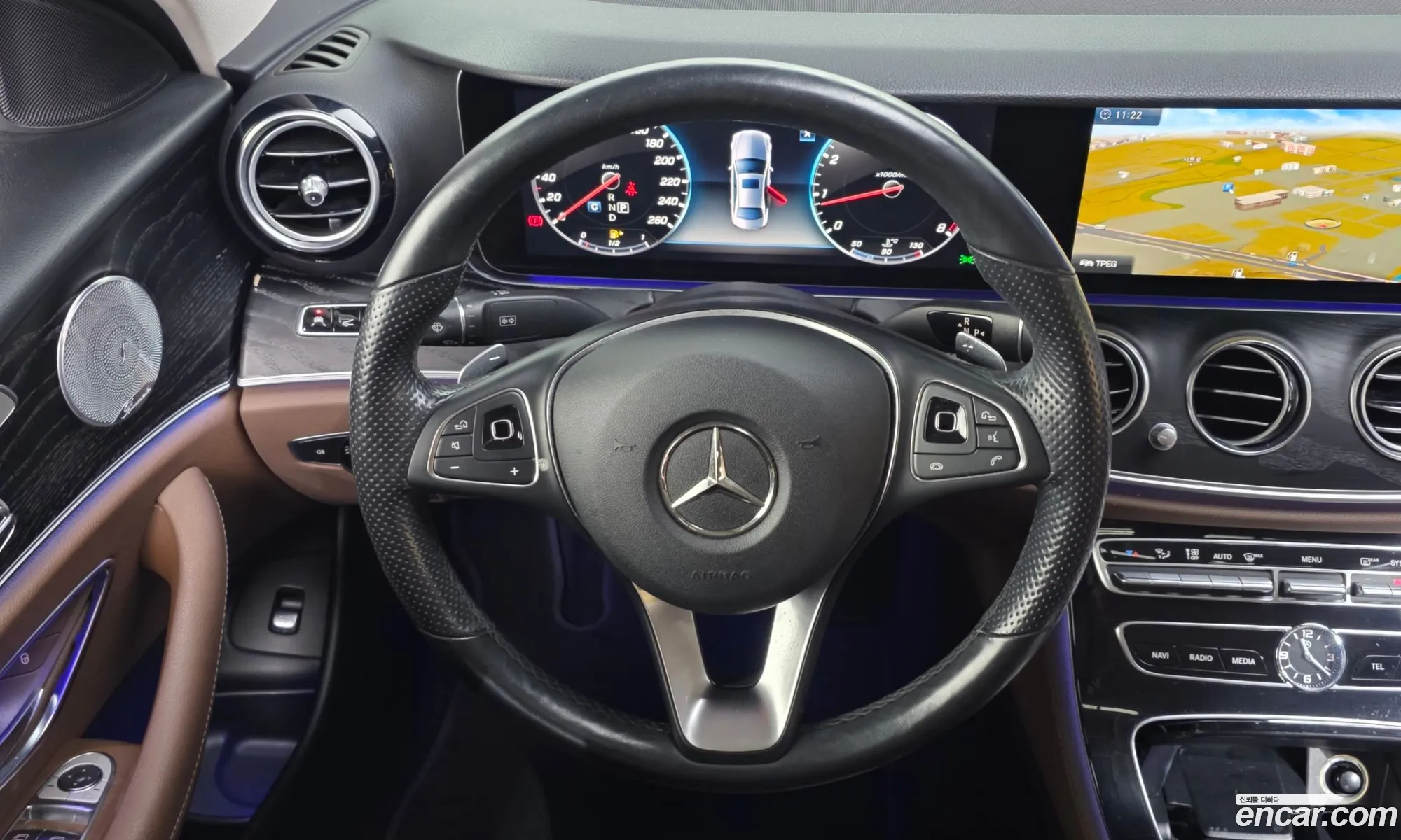 Mercedes-Benz E-Class W213 2018 WDDZF4KB3JA378892 — 18