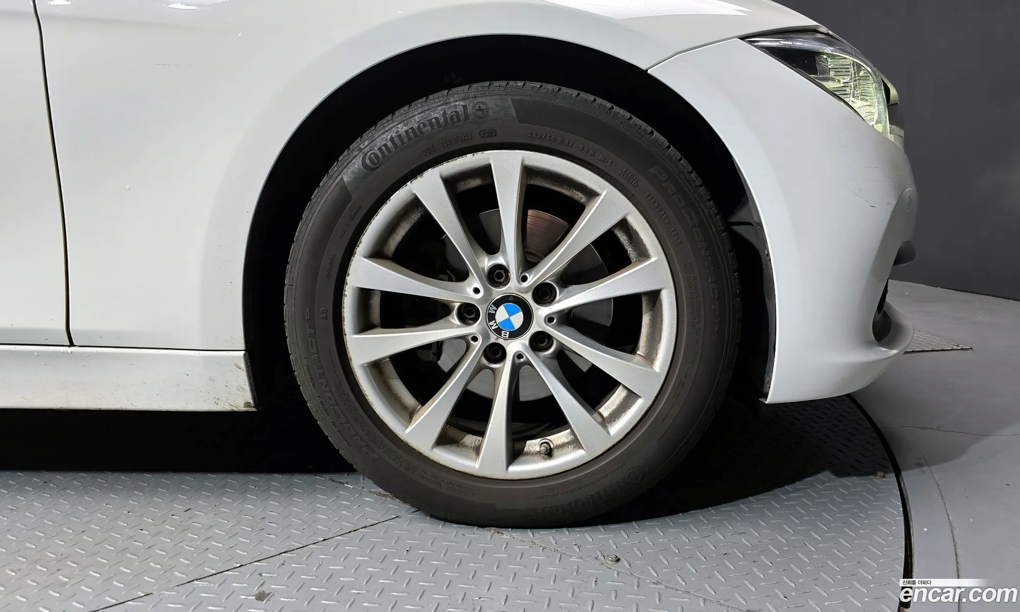 BMW 3 Series 2017 — 7