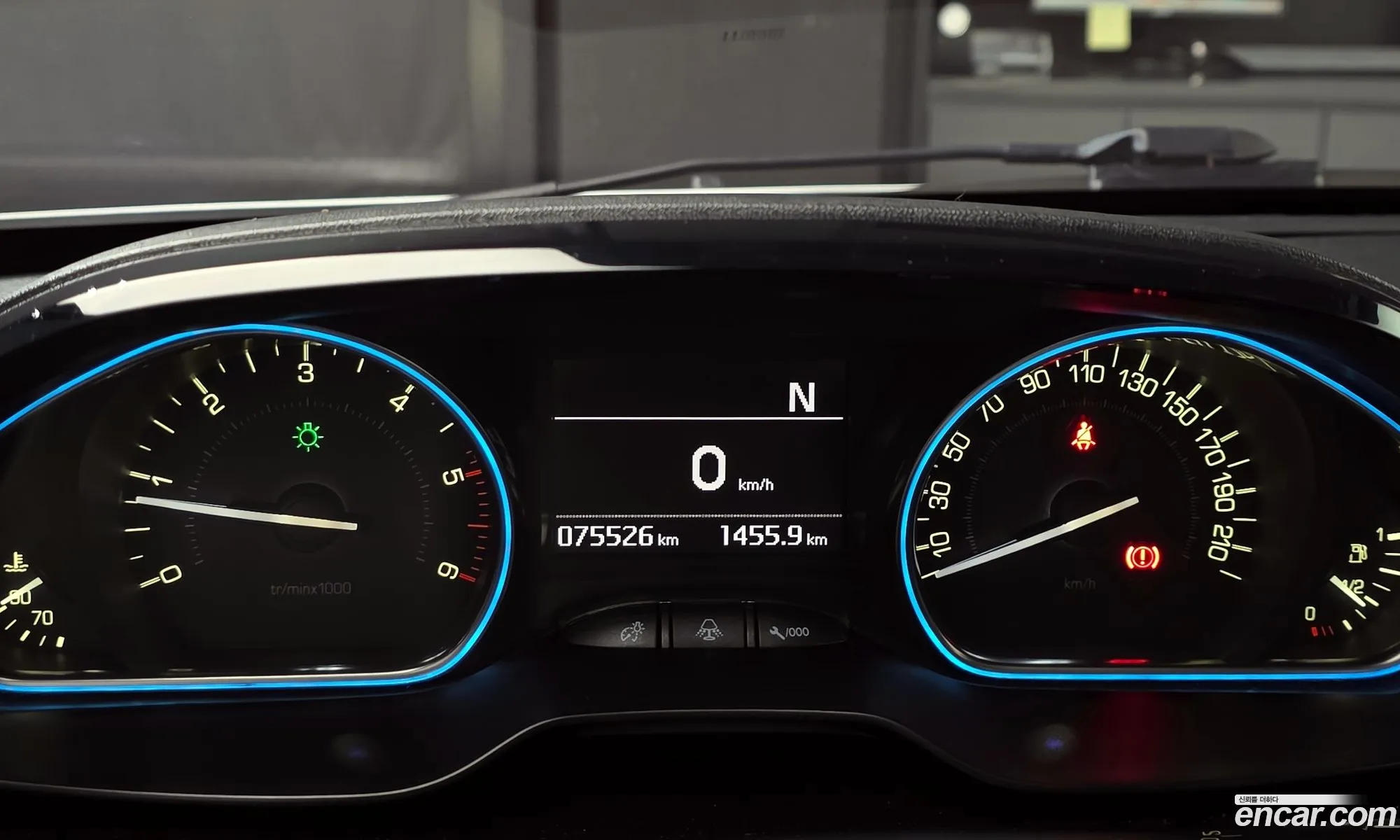 Peugeot 2008 2016 VF3CUBHYMGY013850 — 13