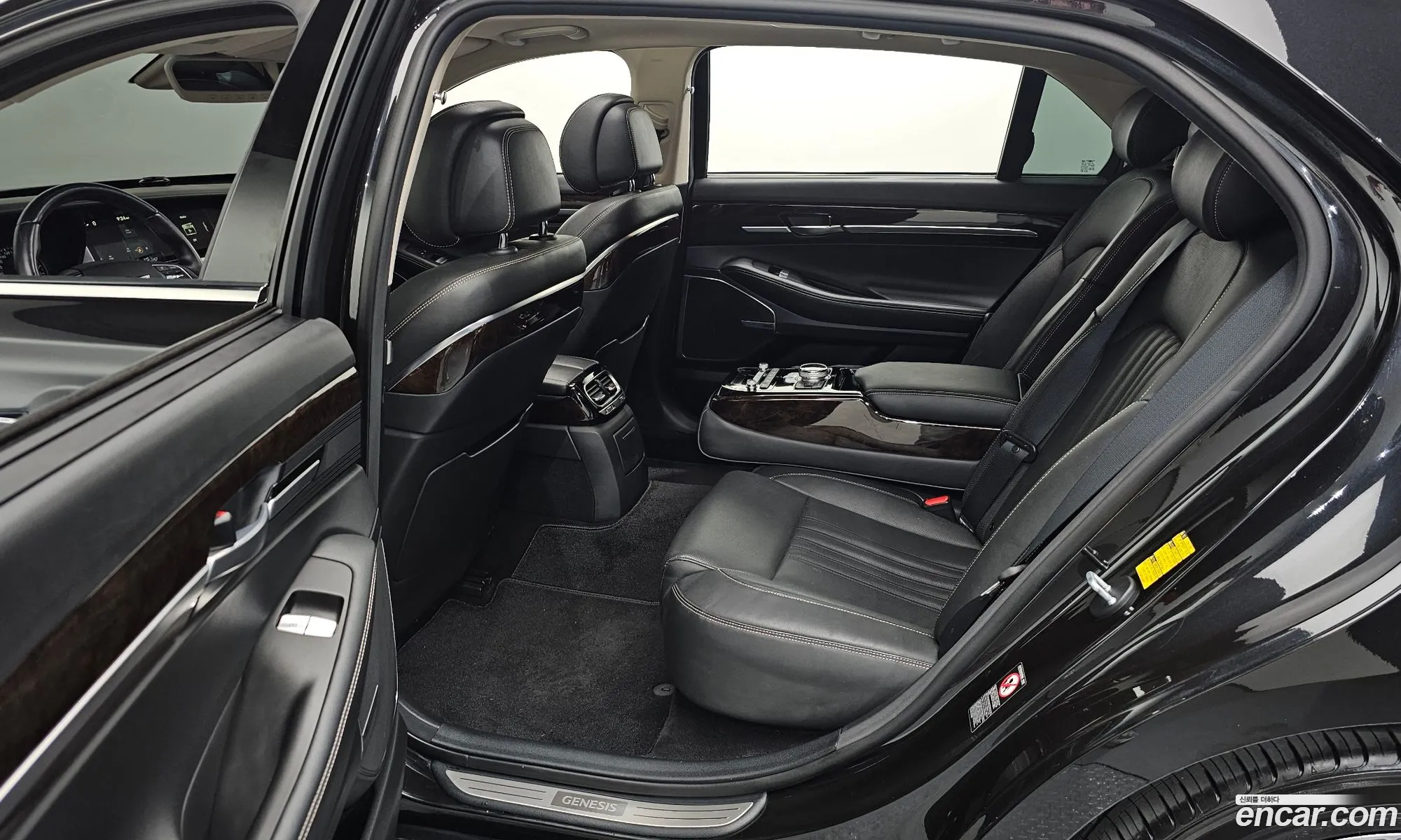 Genesis G90 2018 — 12