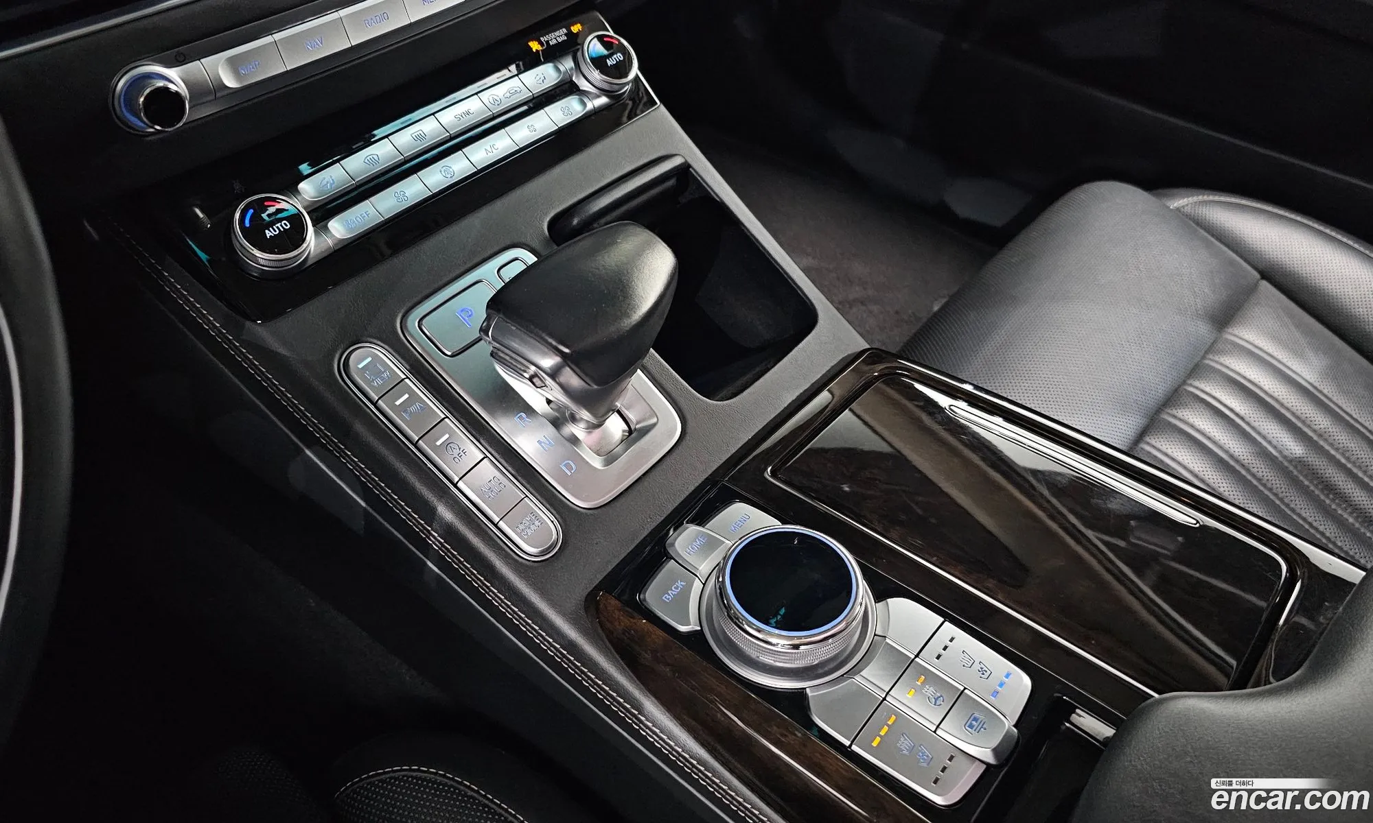Genesis G90 2018 — 9