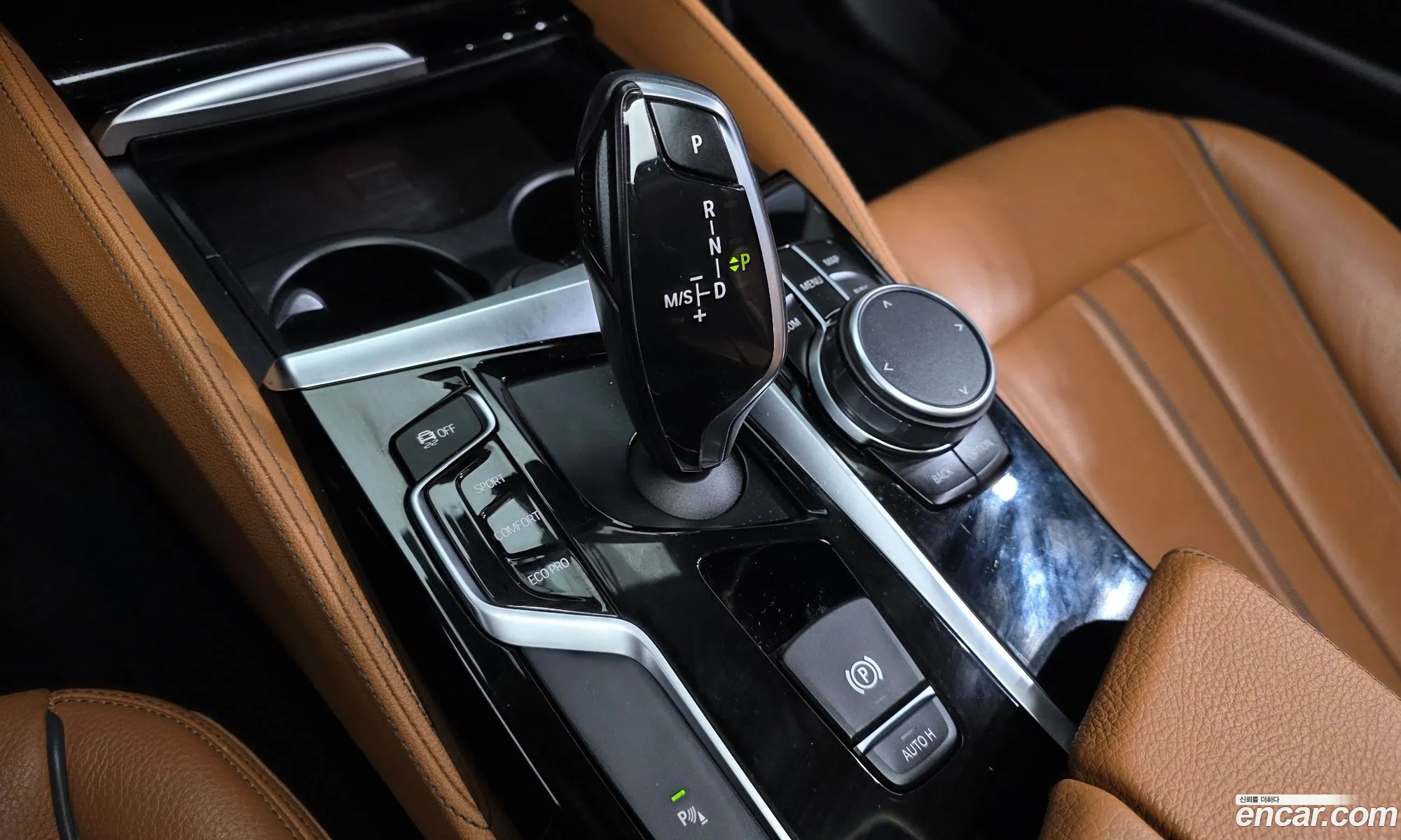 BMW 5 Series 2018 WBAJC3106JDB28247 — 11