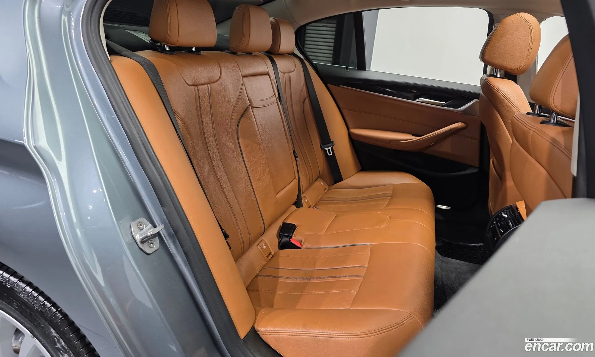 BMW 5 Series 2018 WBAJC3106JDB28247 — 12