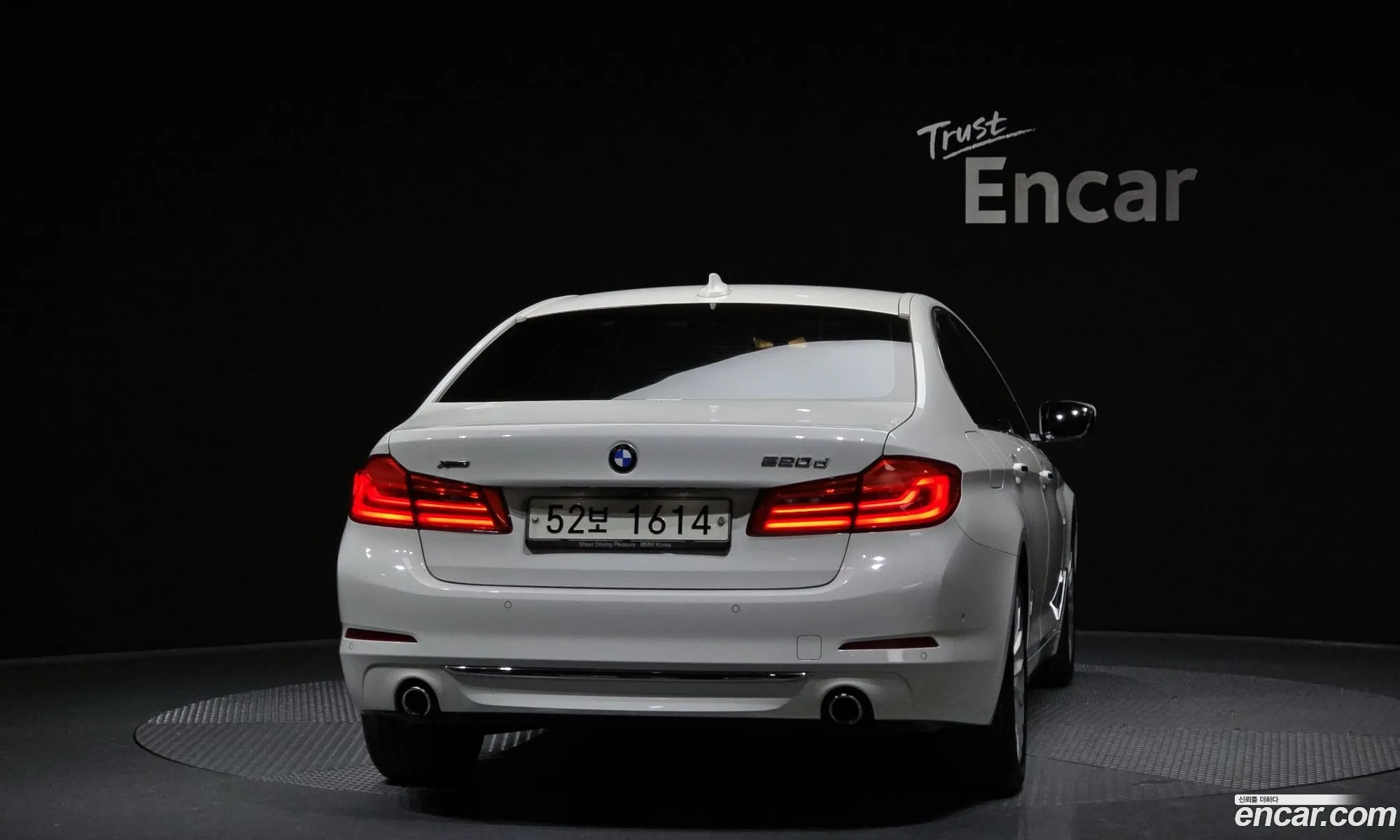 BMW 5 Series 2018 — 19