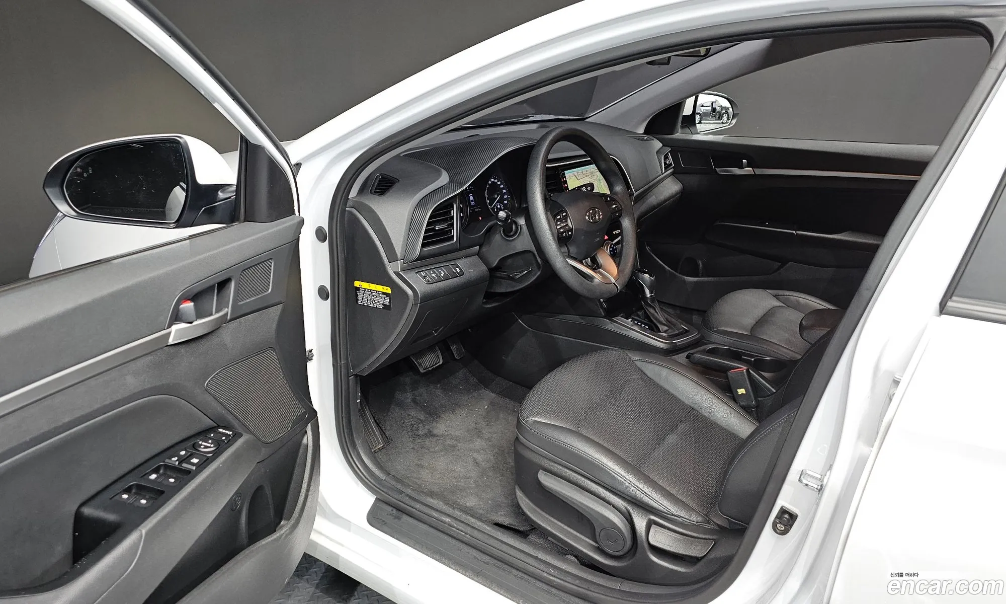 Hyundai Elantra AD 2019 — 15