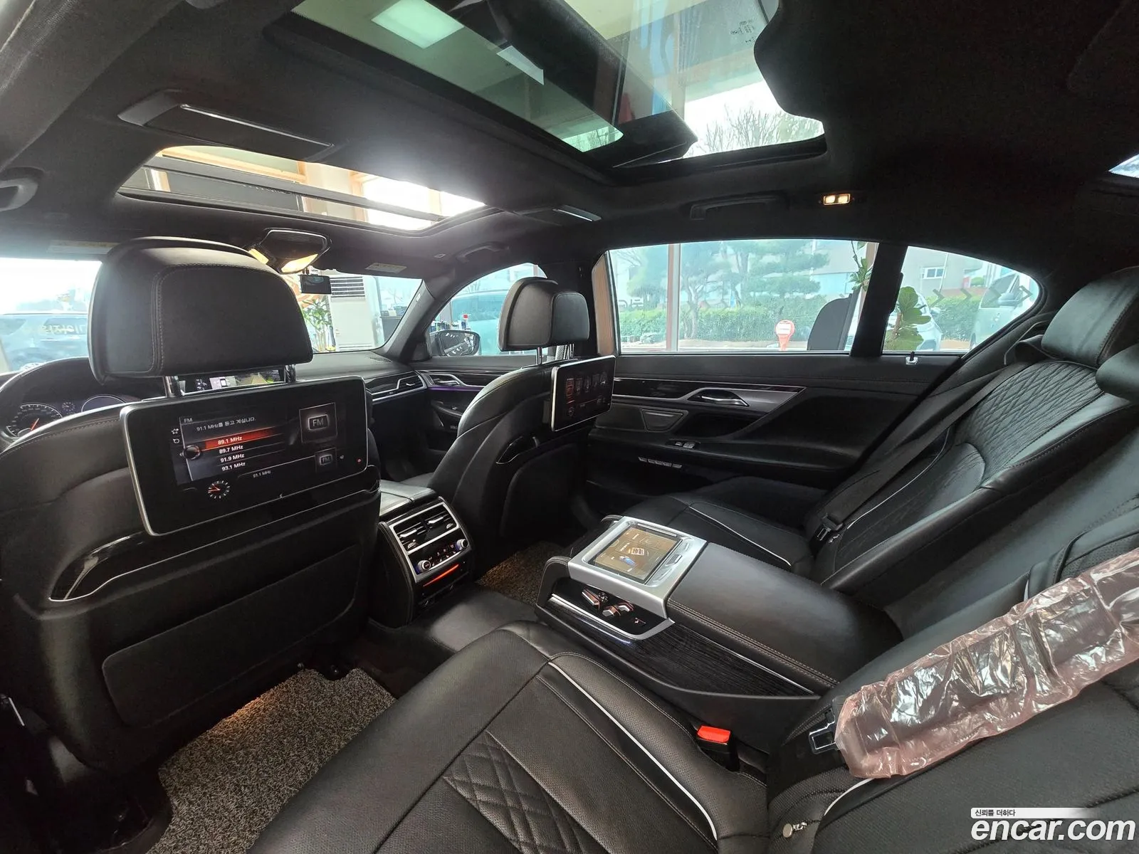 BMW 7 Series 2017 — 16