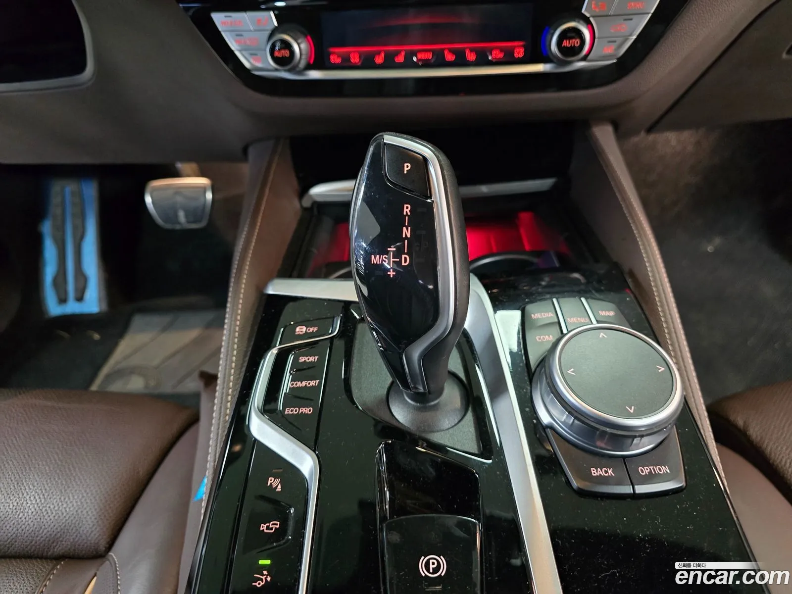 BMW 6 Series GT 2021 — 3