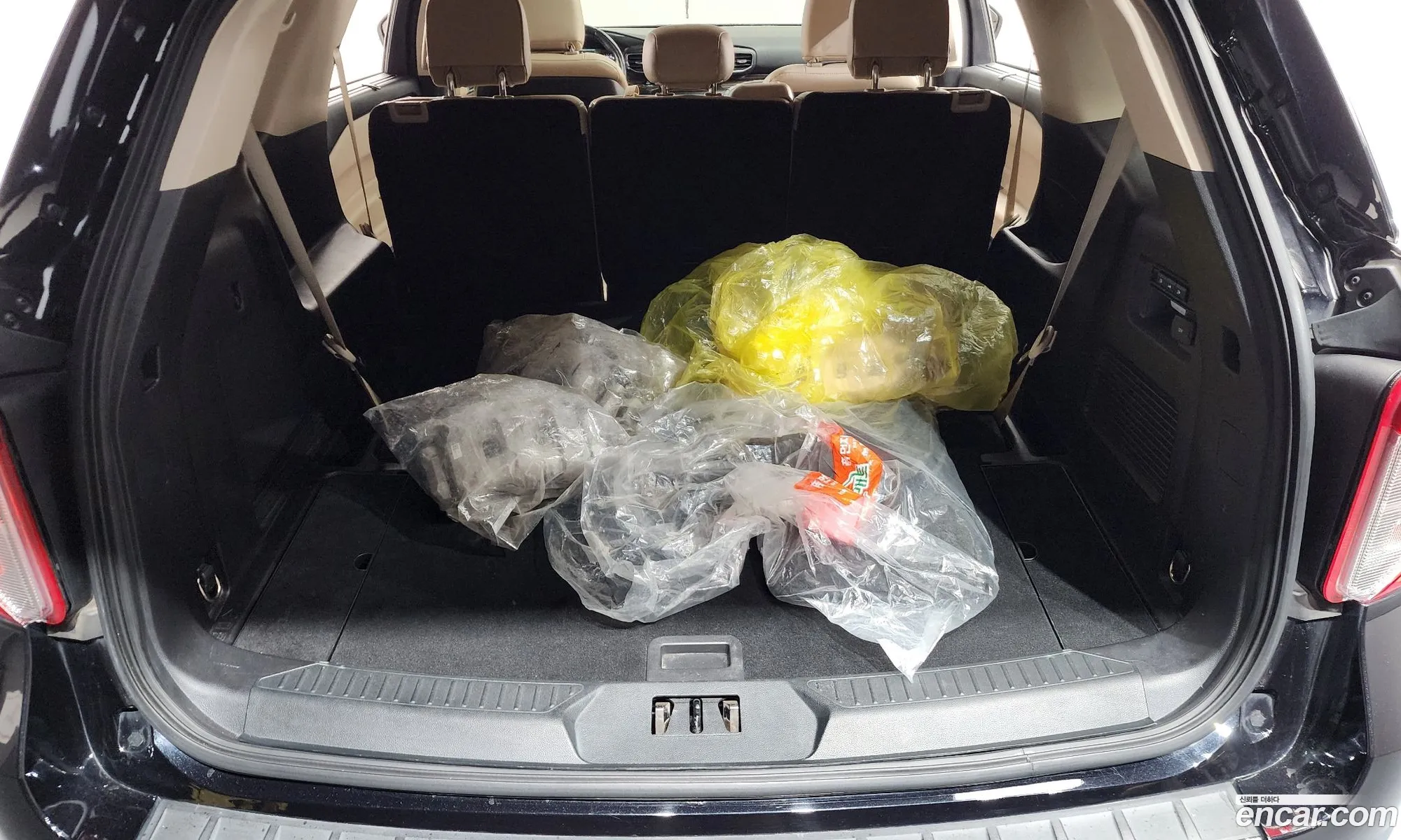 Ford Explorer 6th Gen 2019 1FMSK8FH6LGA72987 — 4