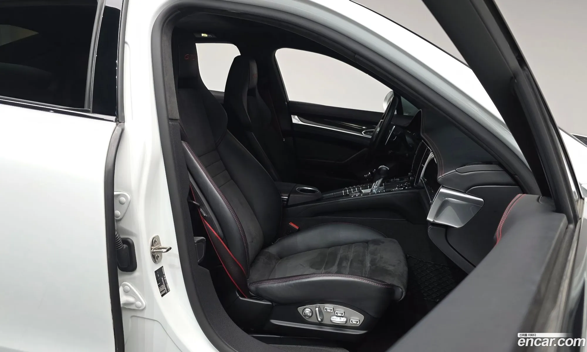 Porsche Panamera 2016 WP0AF297XGL080379 — 2