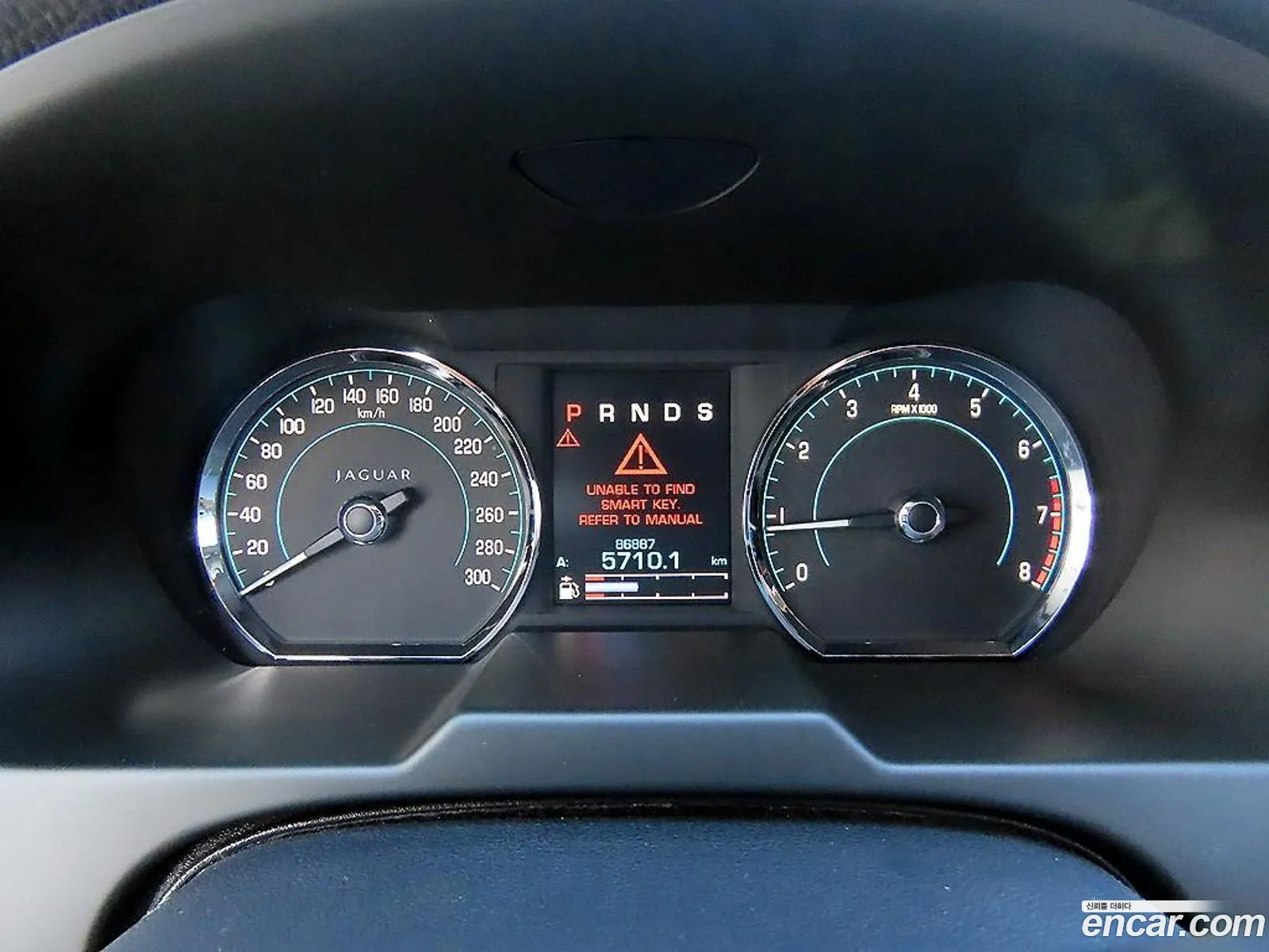 Jaguar XF 2013 — 11