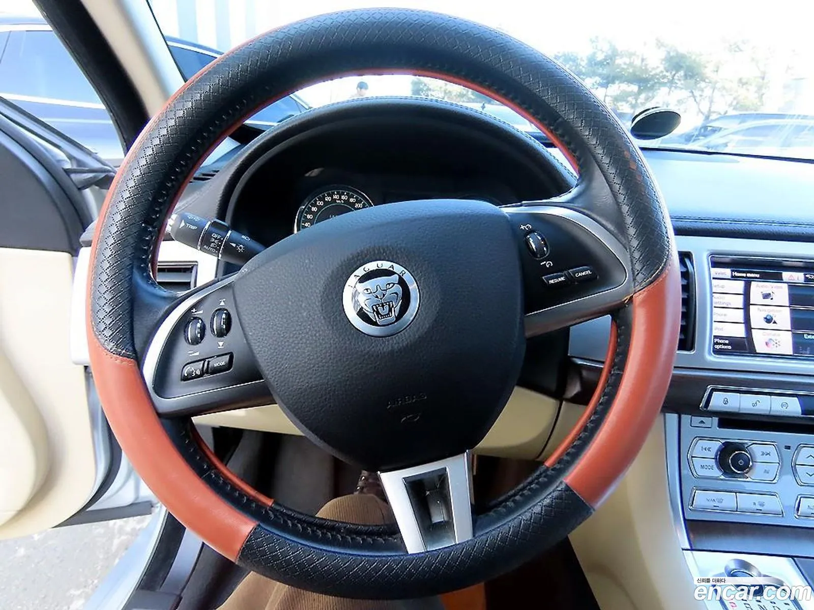 Jaguar XF 2013 — 13