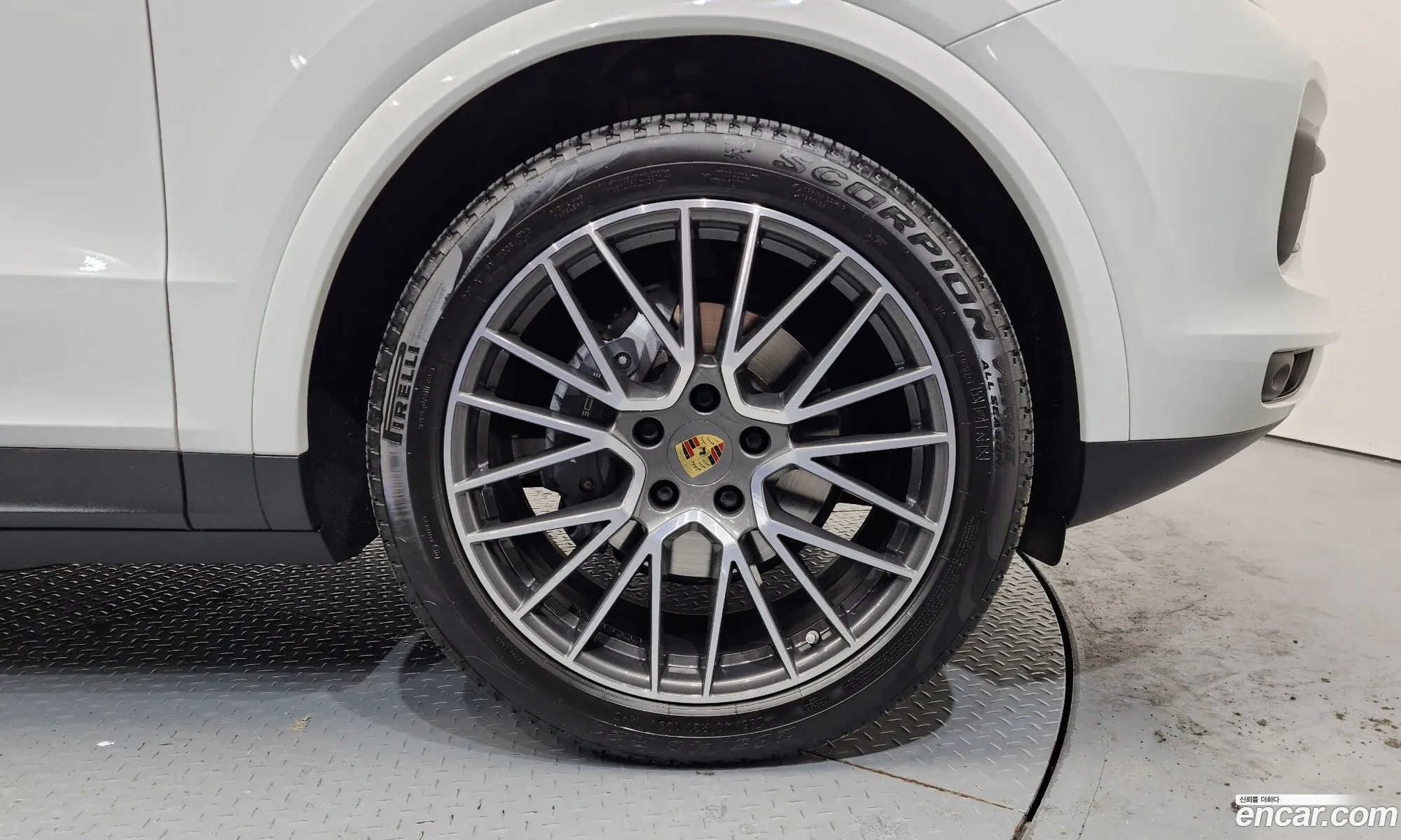Porsche Cayenne 2019 WP1AA29Y1KDA36456 — 6