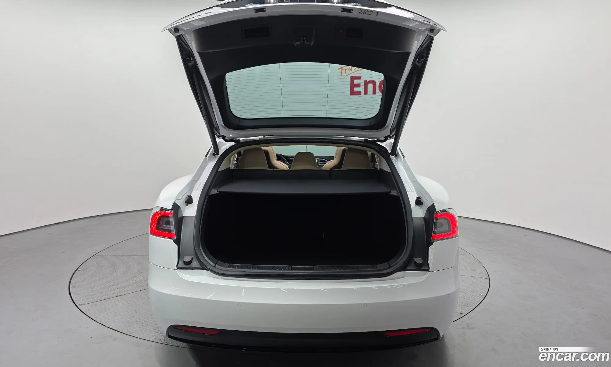 Tesla Model S 2017 5YJSA1E2XHF192840 — 12
