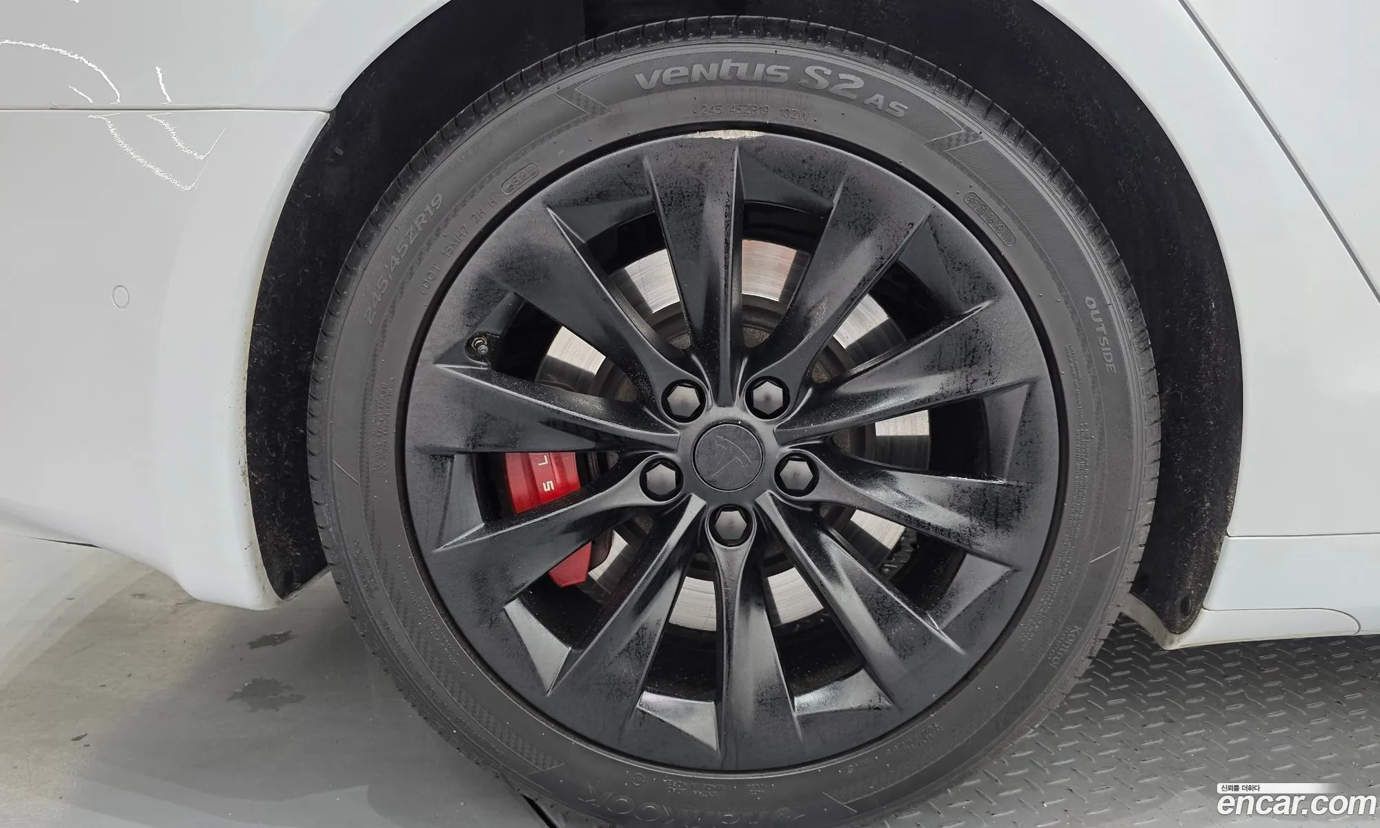 Tesla Model S 2017 5YJSA1E2XHF192840 — 13