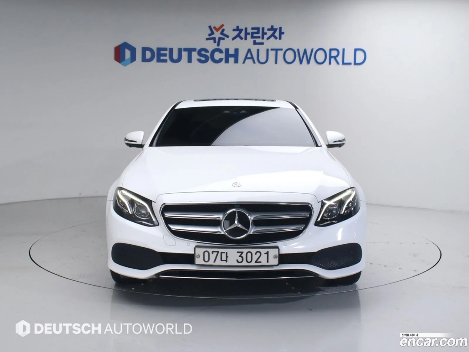 Mercedes-Benz E-Class W213 2017 — 13