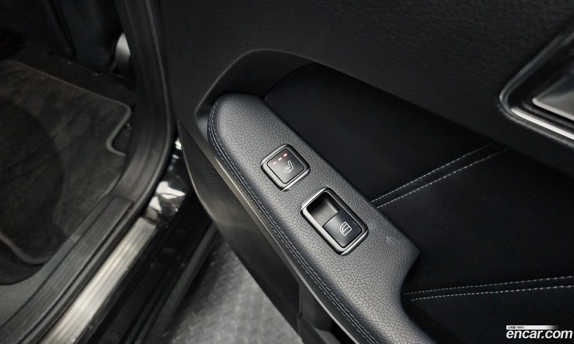 Mercedes-Benz E-Class W212 2014 WDDHF5FB2EB031808 — 9