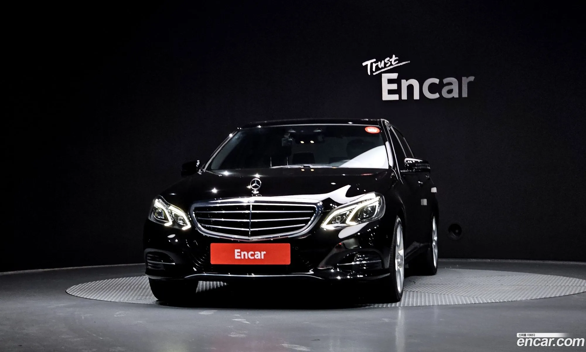 Mercedes-Benz E-Class W212 2014 WDDHF5FB2EB031808 — 19