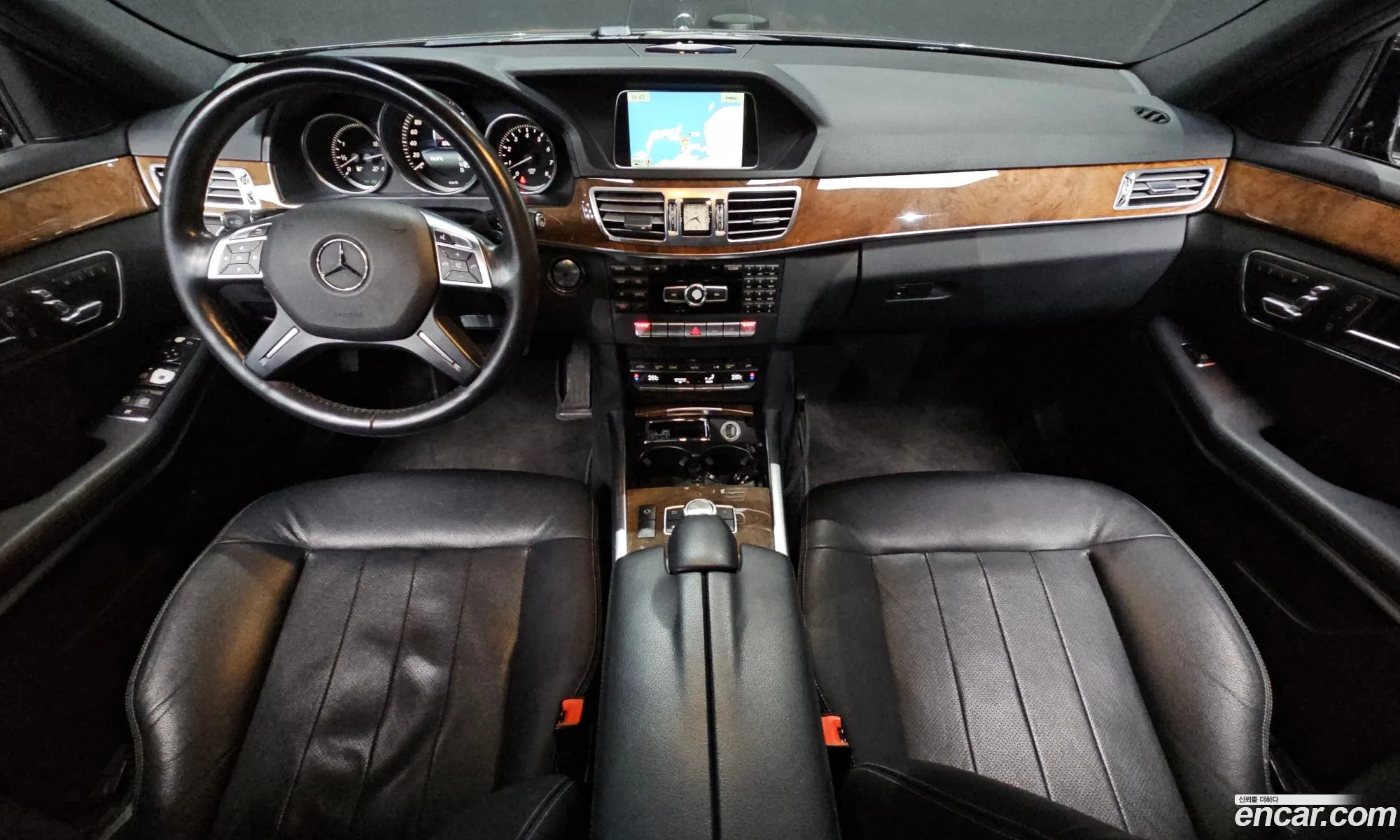 Mercedes-Benz E-Class W212 2014 WDDHF5FB2EB031808 — 10