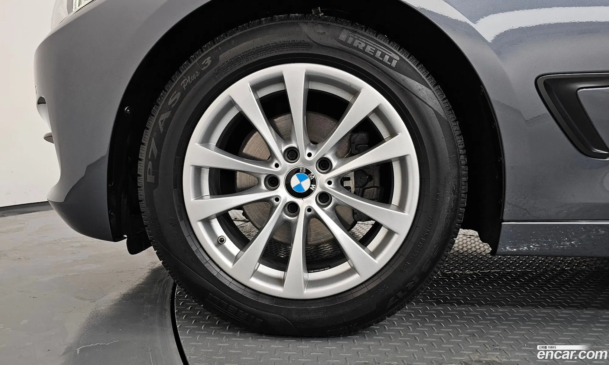 BMW 3 Series GT 2018 — 19