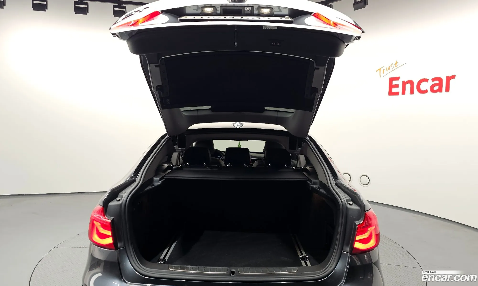 BMW 3 Series GT 2018 — 18