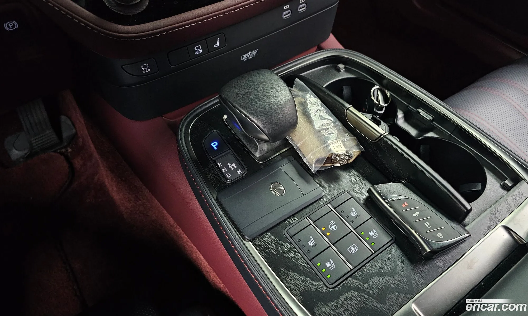 Lexus LS500h 2023 — 7