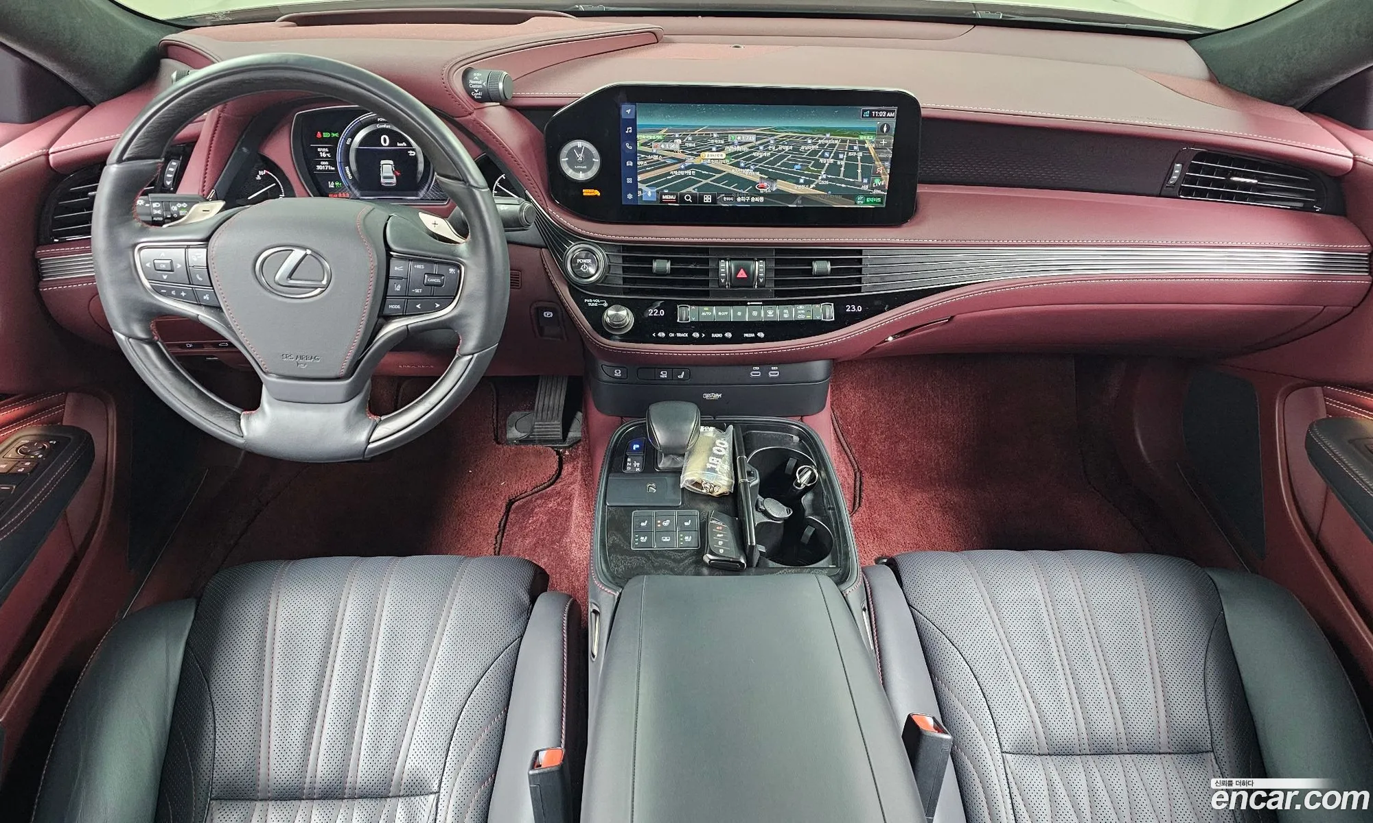Lexus LS500h 2023 — 8