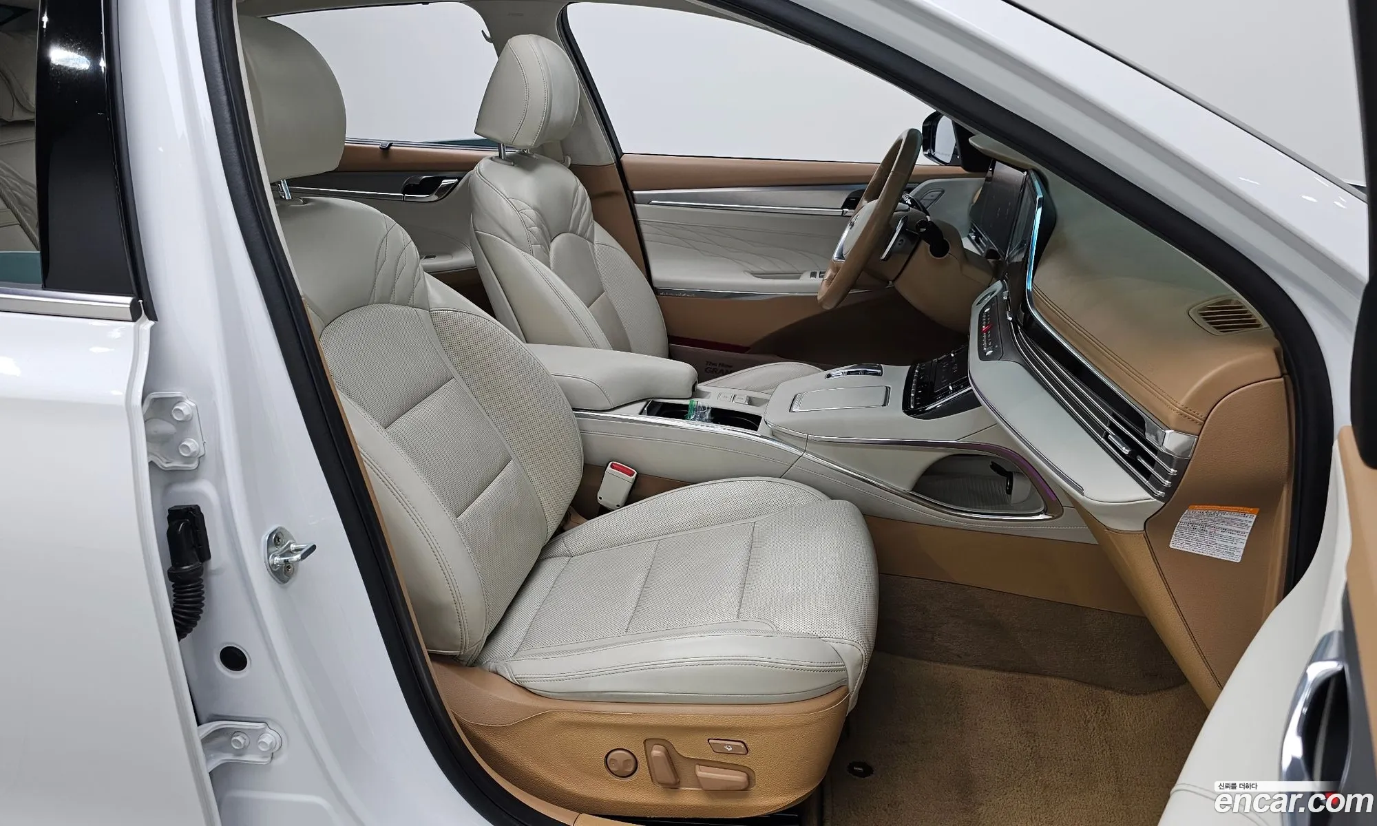 Hyundai Grandeur IG Hybrid 2019 — 15
